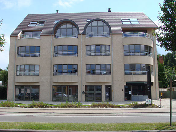 Residentie AMELIE, Dorp West 87 te Lochristi - 14 Entiteiten, 15 Gar/Par/SP - Syndicus sedert 7 juli 2008 - AV periode 01-15 september - Amelie@VastgoedbeheerDeVuyst.be