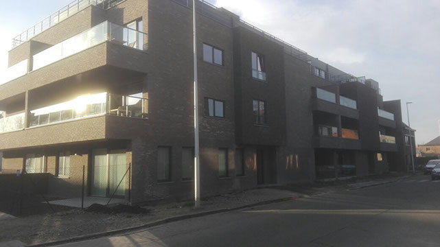 Residentie LEON, Schoolstraat 9-11 te Lochristi - 17 Entiteiten, 22 Gar/Par/SP - Syndicus sedert 29 februari 2016 - AV periode 15-30 april - Leon@VastgoedbeheerDeVuyst.be