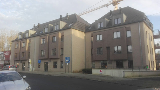 Residentie PONEY, Lourdesstraat 72-74-76 / Groenvinkstraat te Oostakker - 24 Entiteiten, 28 Gar/Par/SP - Syndicus sedert 5 mei 2015 - AV periode 15-30 september - Poney@VastgoedbeheerDeVuyst.be
