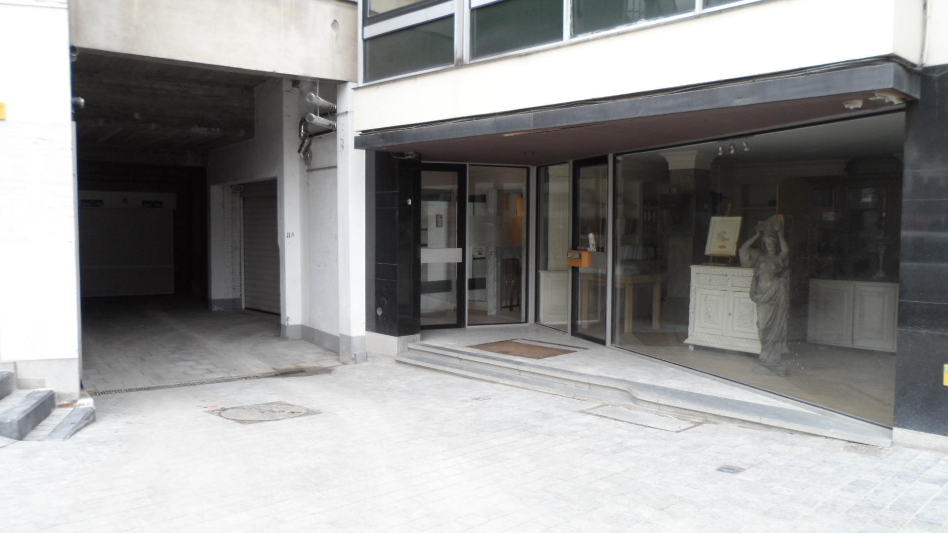 Garages GERAARDSBERGSESTRAAT 8A, Geraardsbergsestraat 8a te Aalst - 1 Entiteit, 7 Gar/Par/SP - Syndicus sedert 9 oktober 2012 - AV periode 01-15 juni - Skylla-en-Ger8a@VastgoedbeheerDeVuyst.be