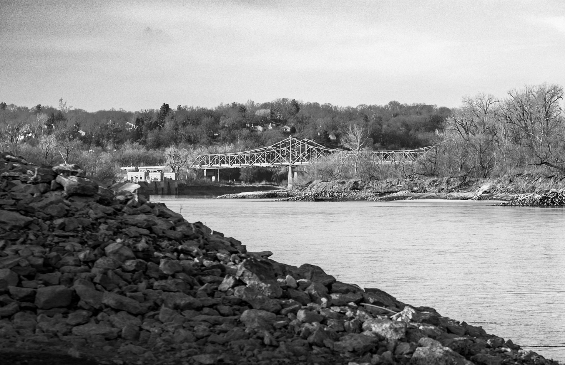 Yonder Mormon Bridge