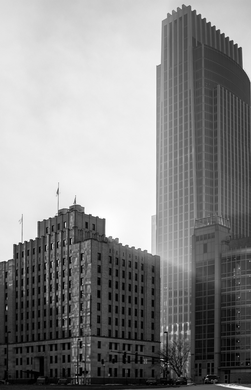 Sun Between Buildings