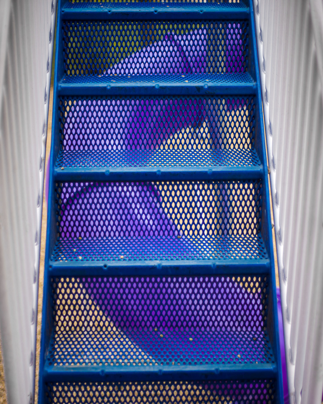 Blue Steps Up To Purple Slide