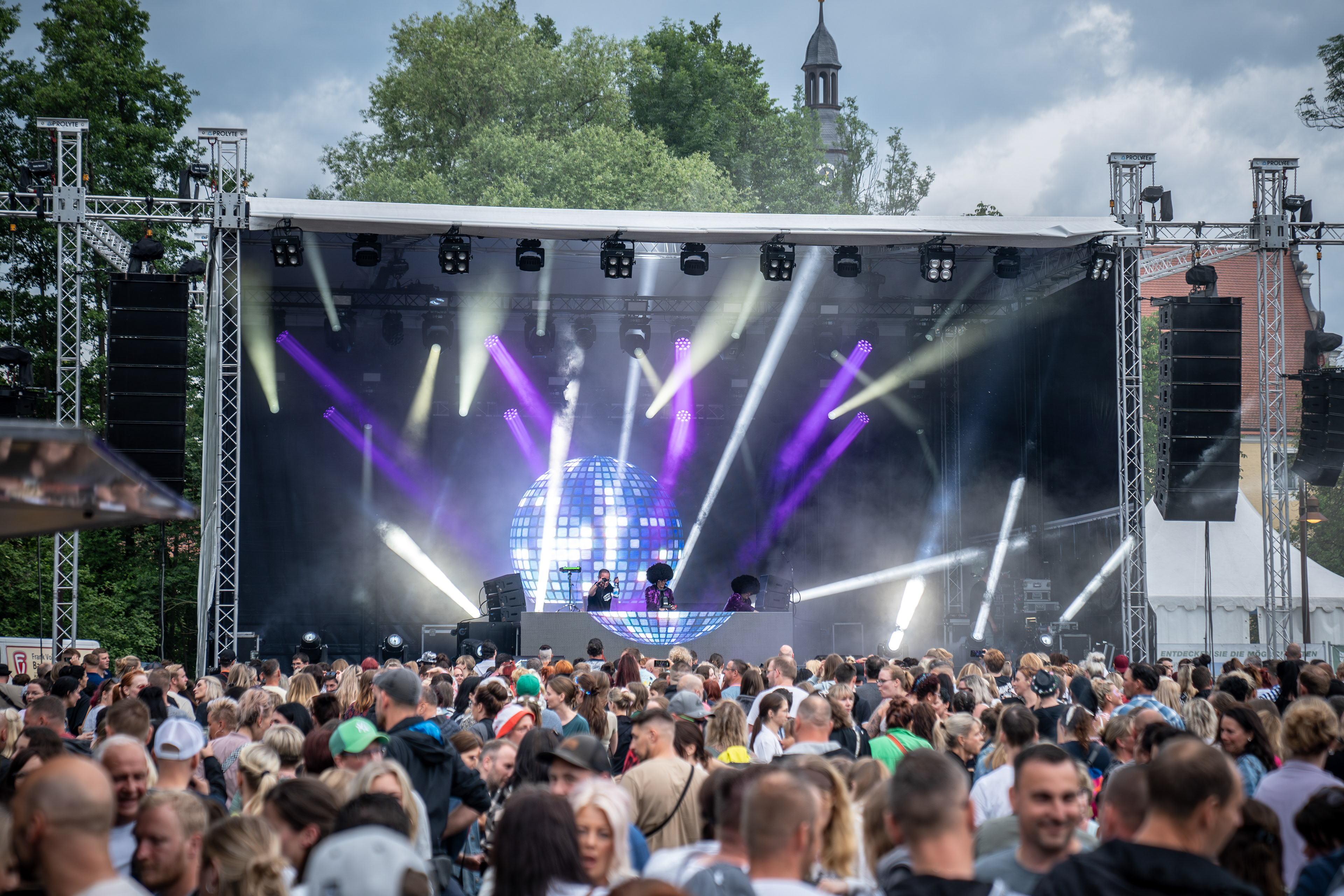 Summer Island Open-Air