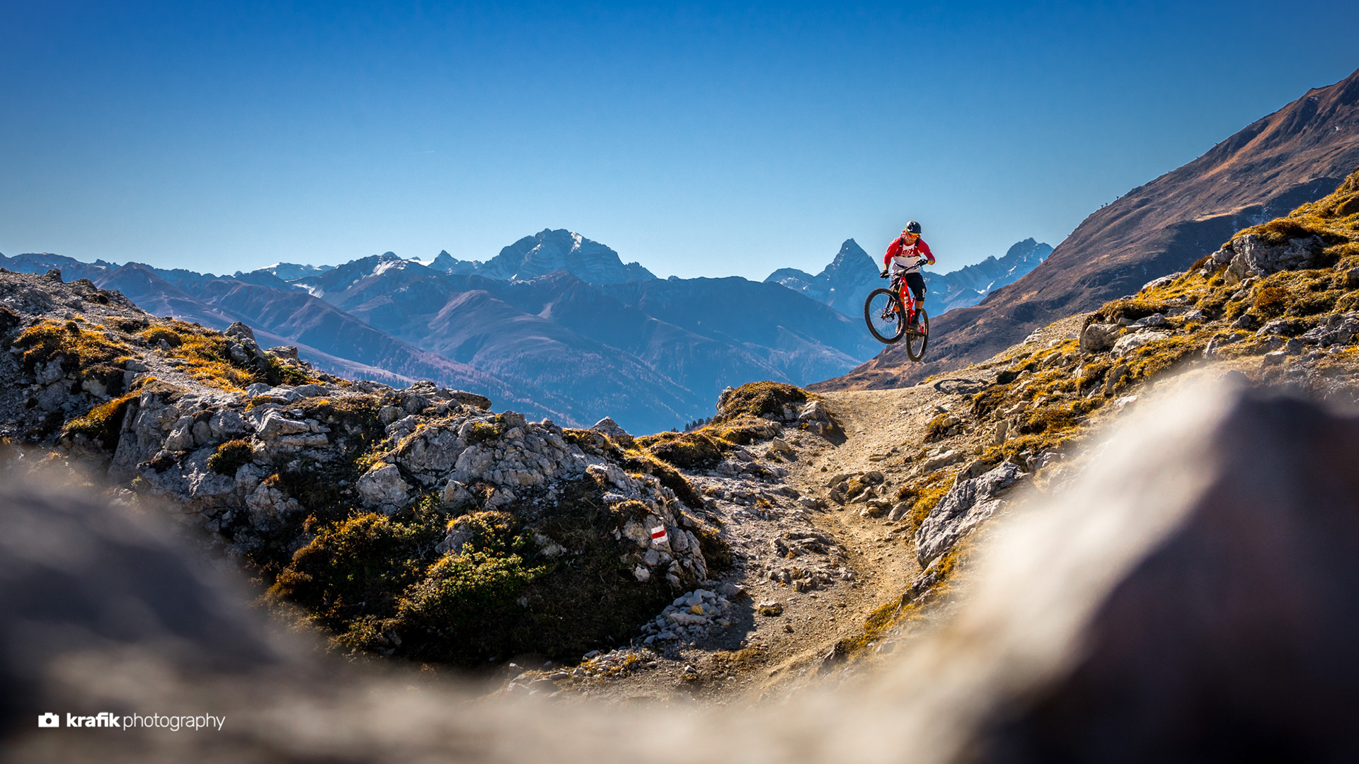 Mountainbiker Daniel Rossmann - Signal Parsenn Gotschna Klosters Switzerland