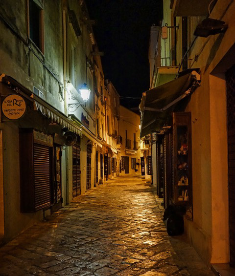 Italian Street - At Night