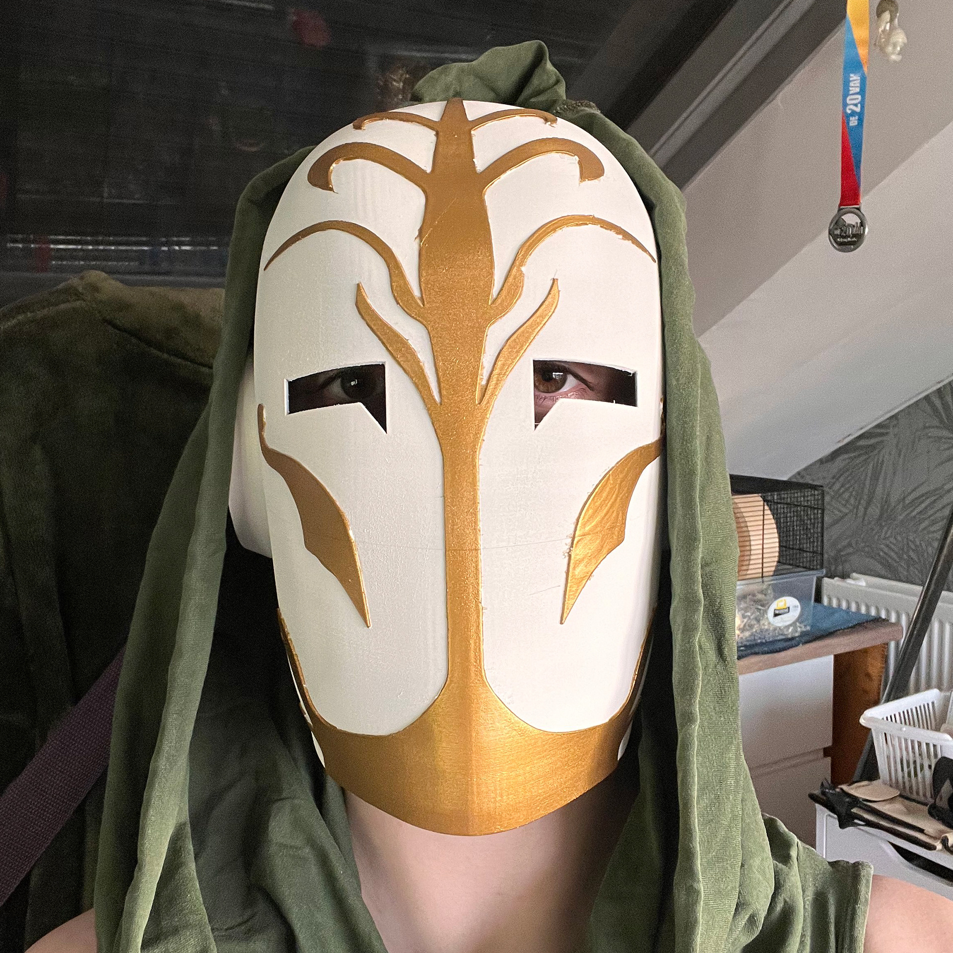 1e versie van het masker, geverft