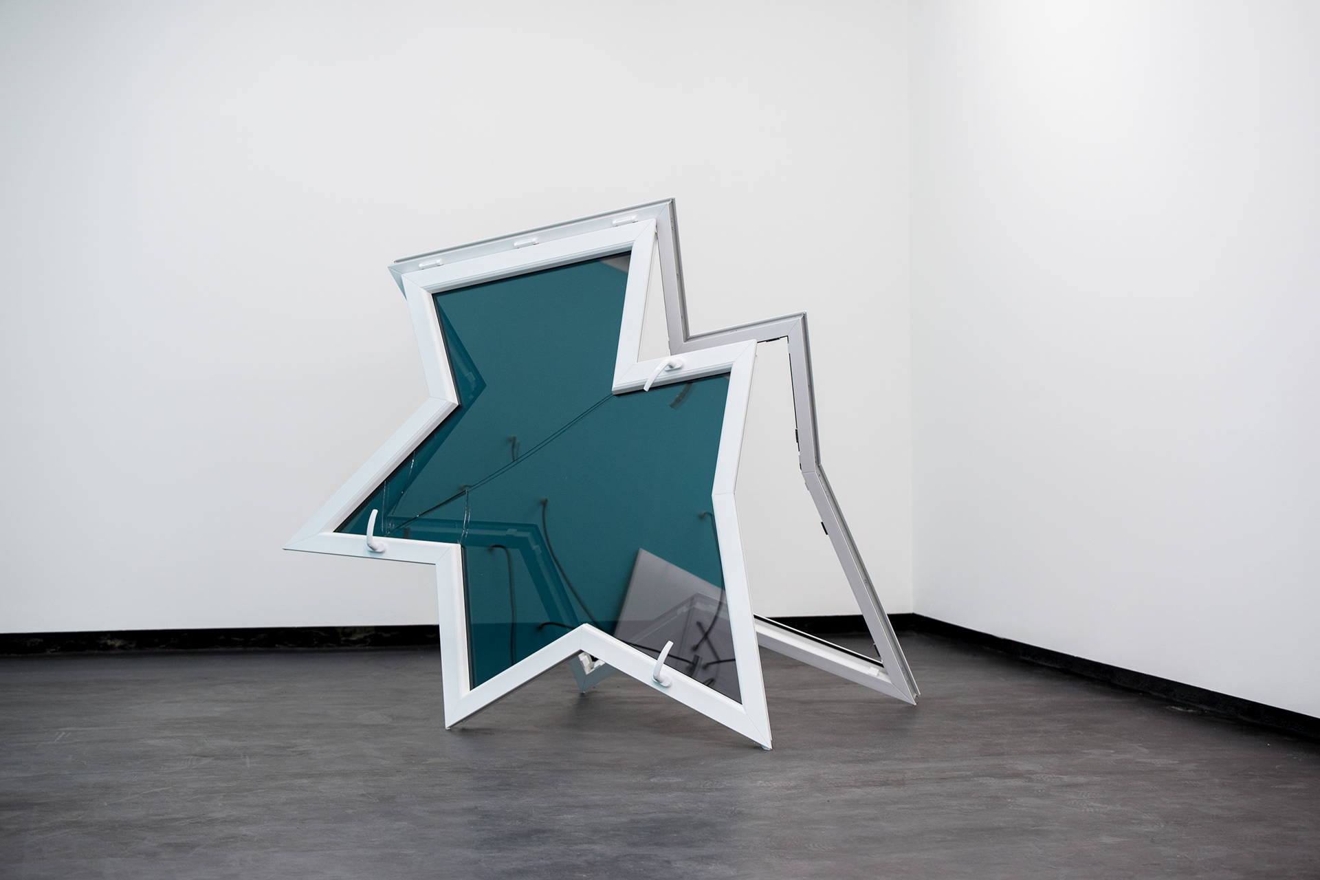  Detailed view from the show Coverversion at Nevan Contempo Gallery in Prague