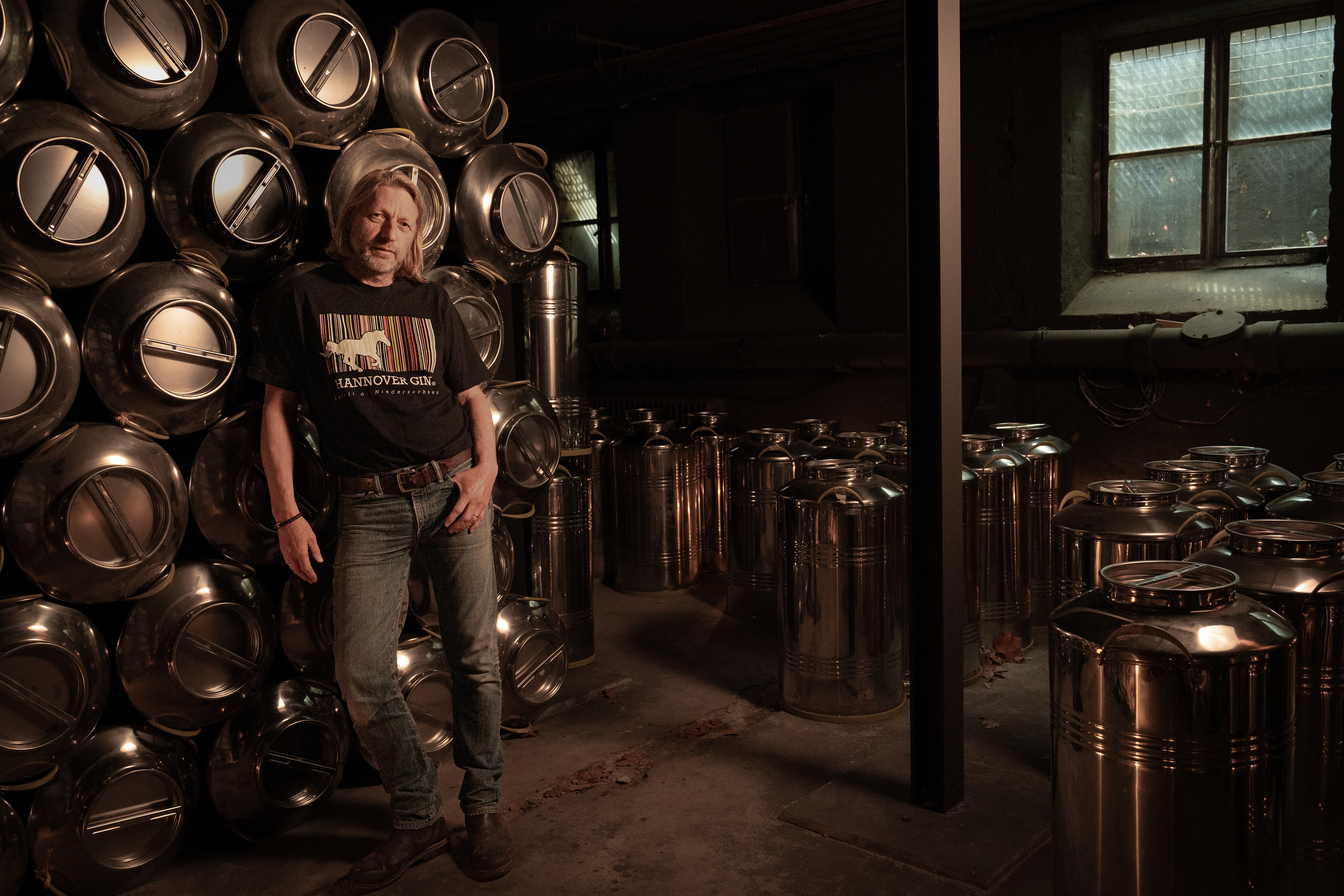 Joerma Biernath im Keller seiner Gin Distillery in Hannover