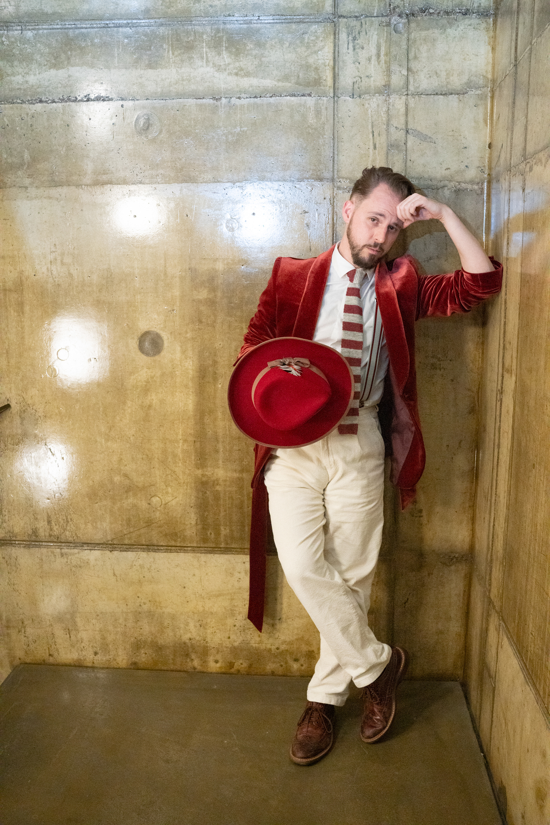 Phil Porter ist Fotograf und Stadtführer in Bremen. Hier während einer Führung über die Dachlandschaften der Stadt (Weserkurier 2023).