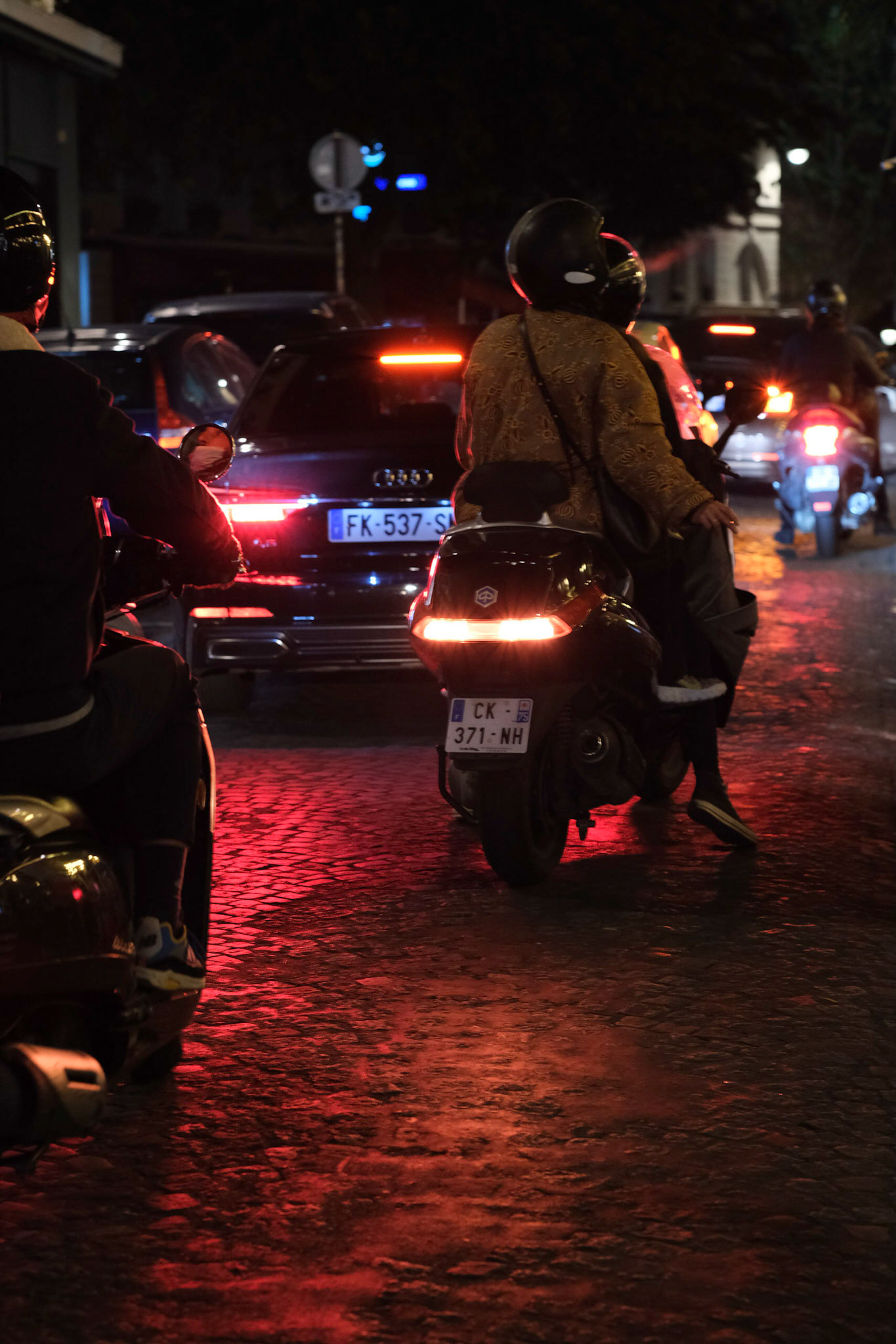 Couvre Feu #6 - Embouteillage