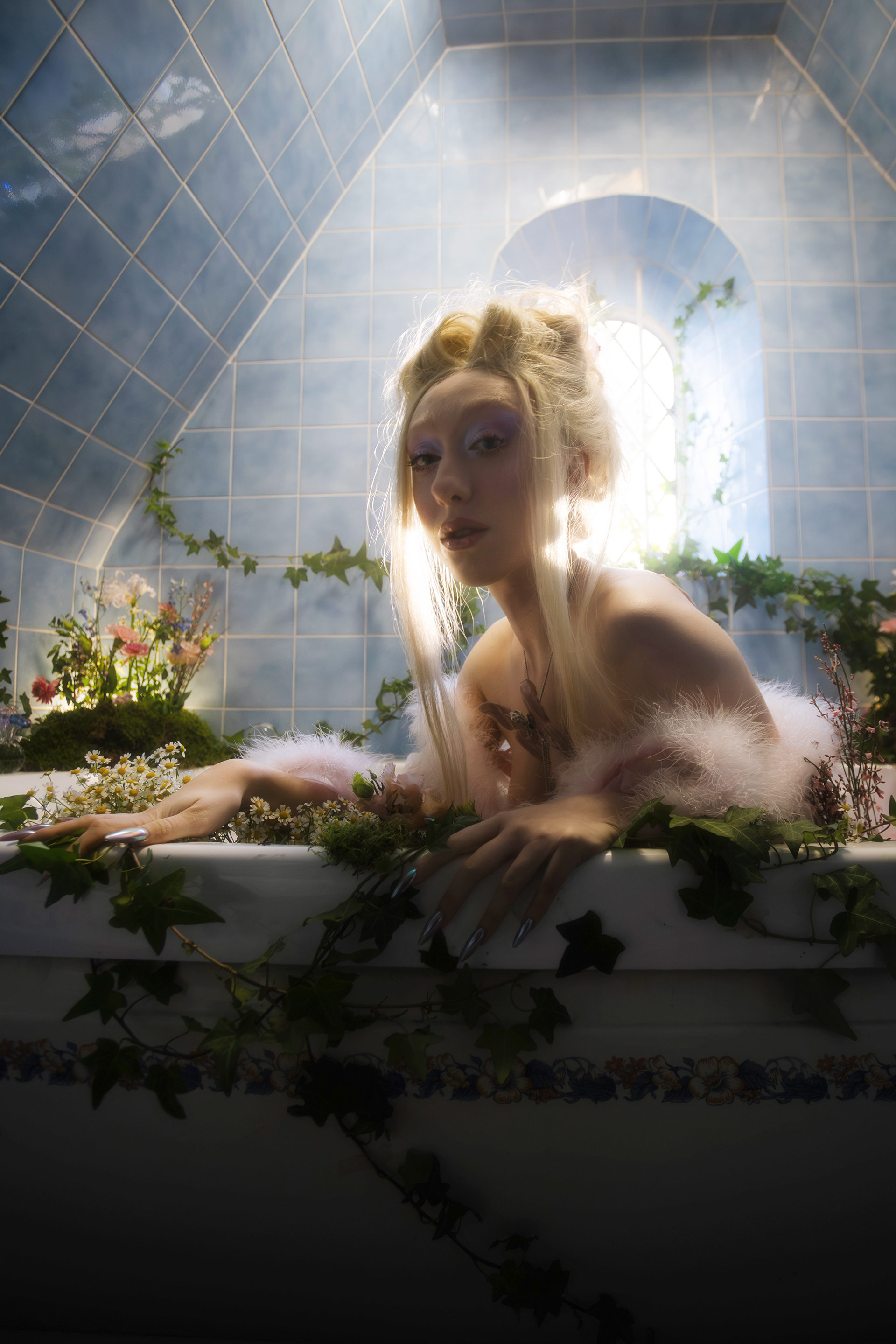 Luna - Away with the Fairies unit stills 