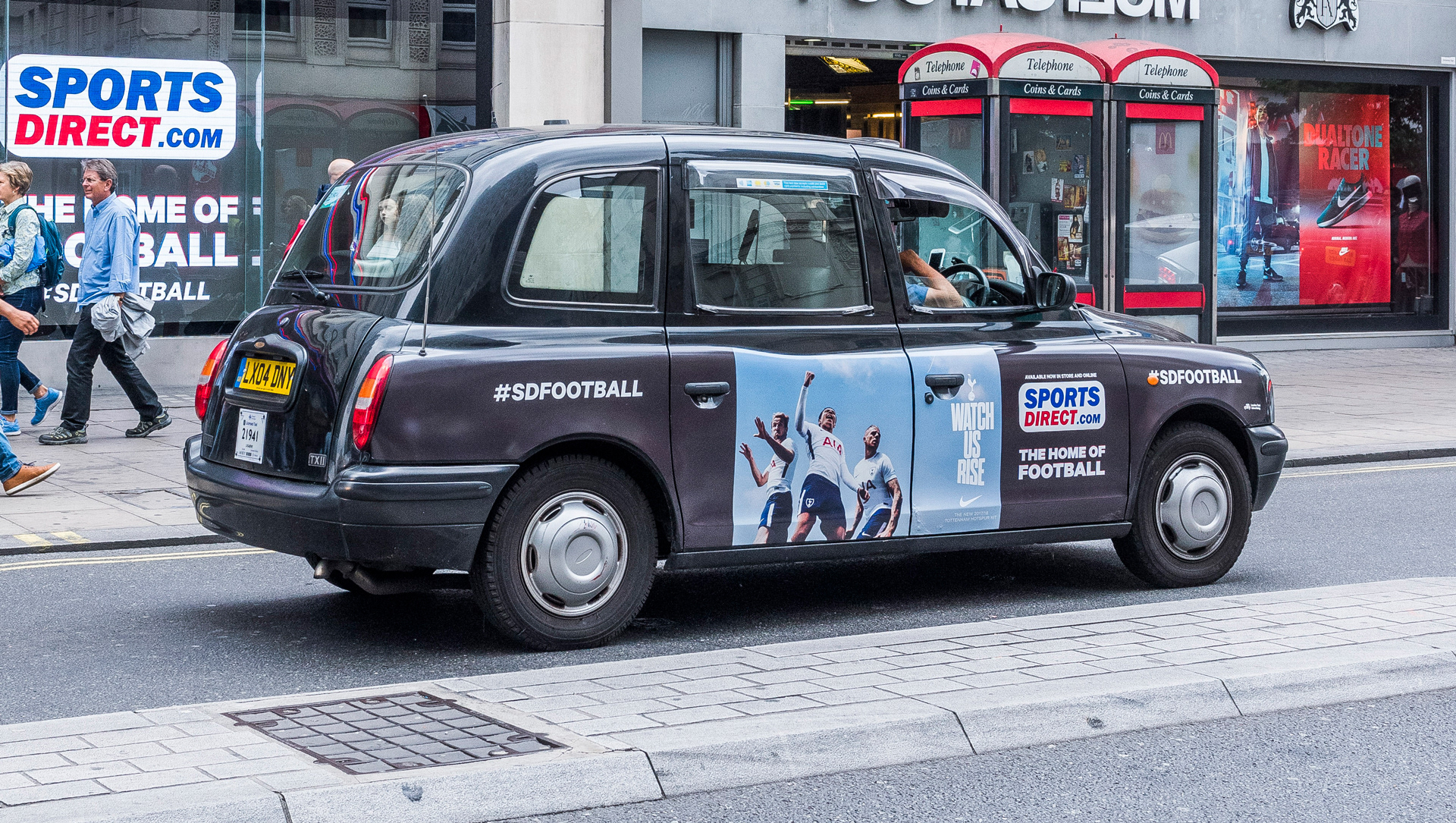 Sports Direct | OOH | Taxi graphic | Artwork