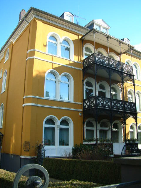 2004