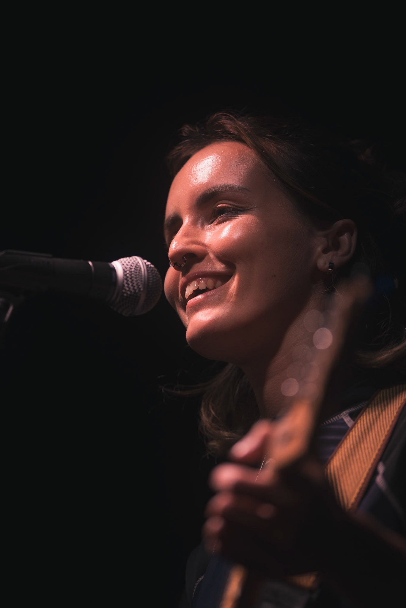 @birdgirlau performing at Mama Chen's