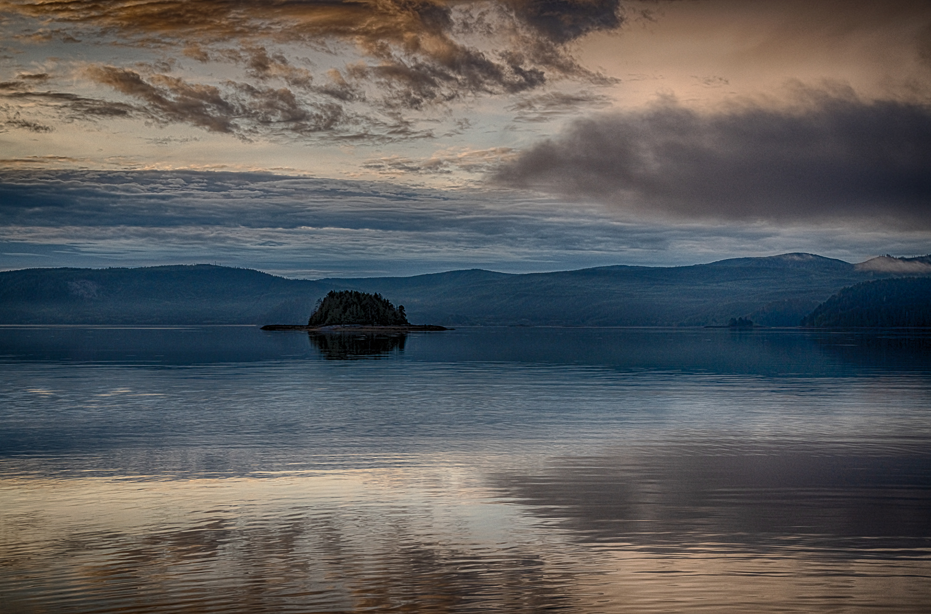 2a5d6f17-12fc-4d41-bab2-98737aec4d35_rw_