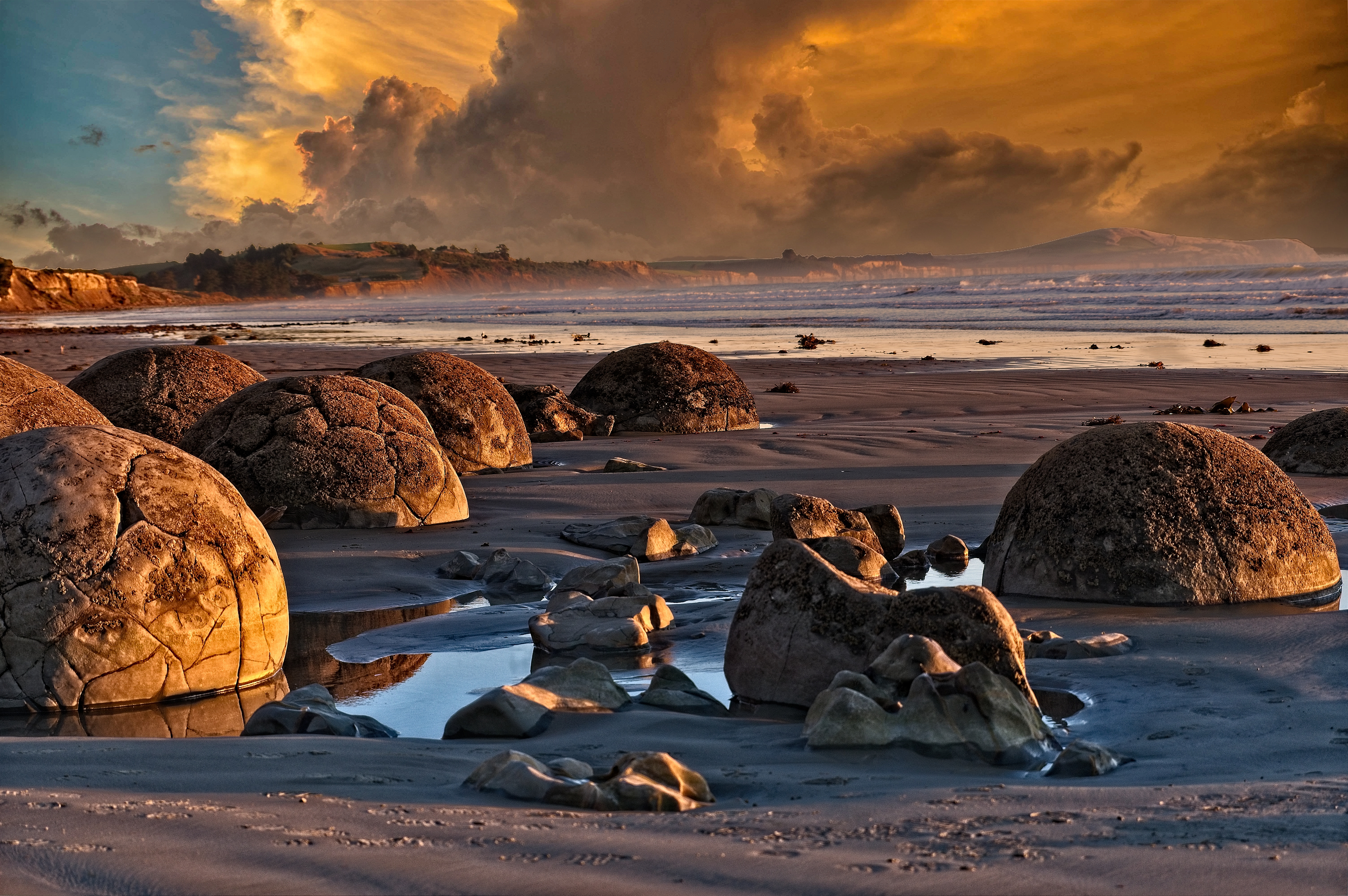 Moeraki Boulders - Moeraki, New Zealand