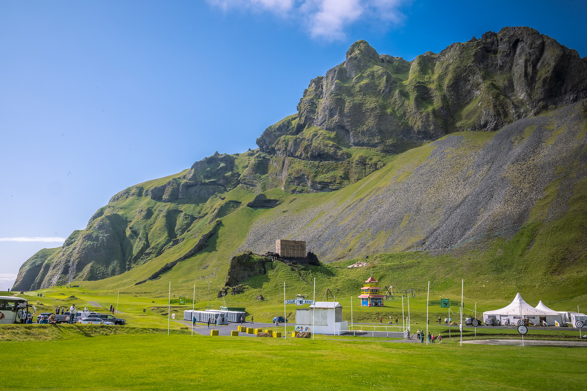Heimaey festival bonfire stack
