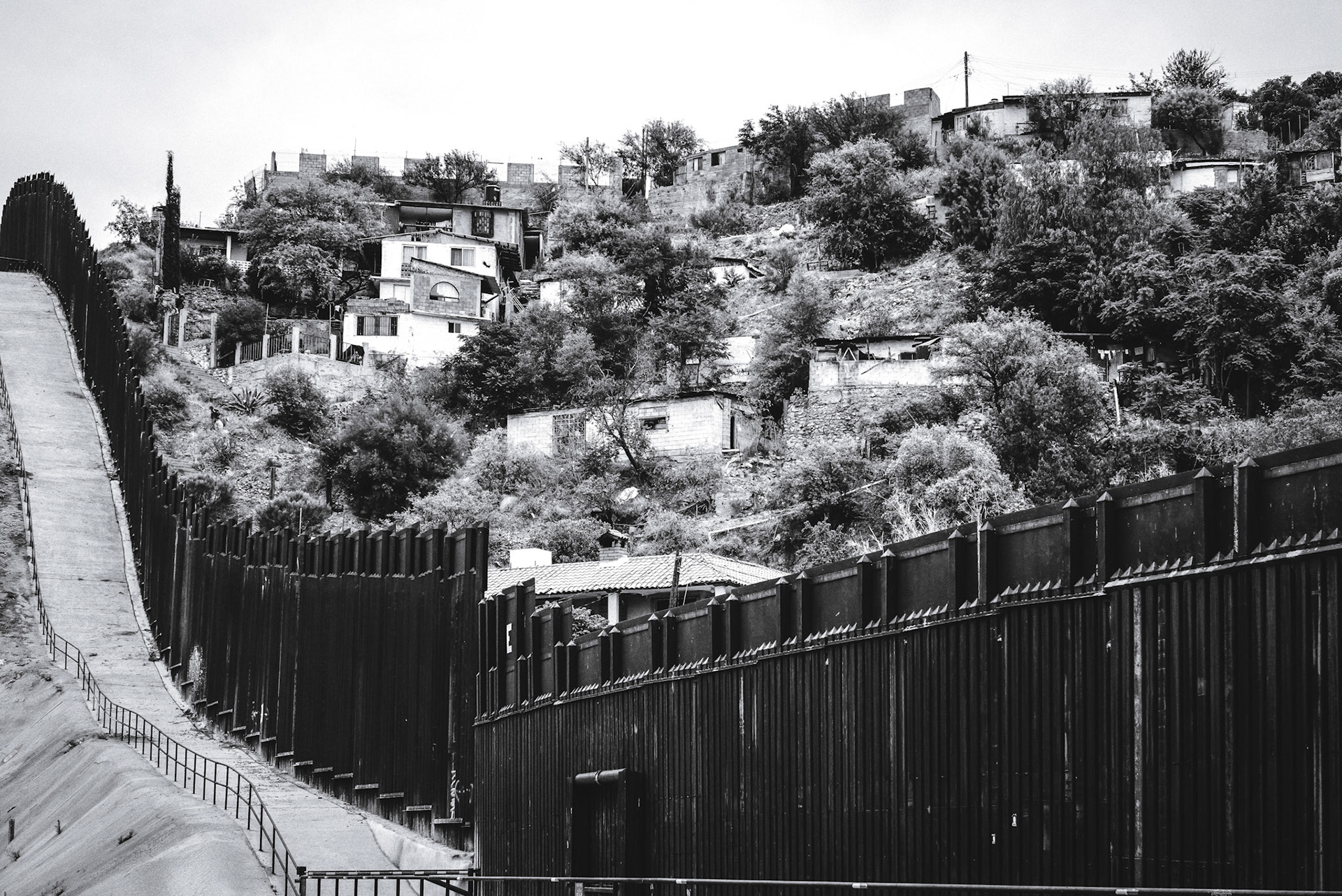 the border dividing neighborhoods