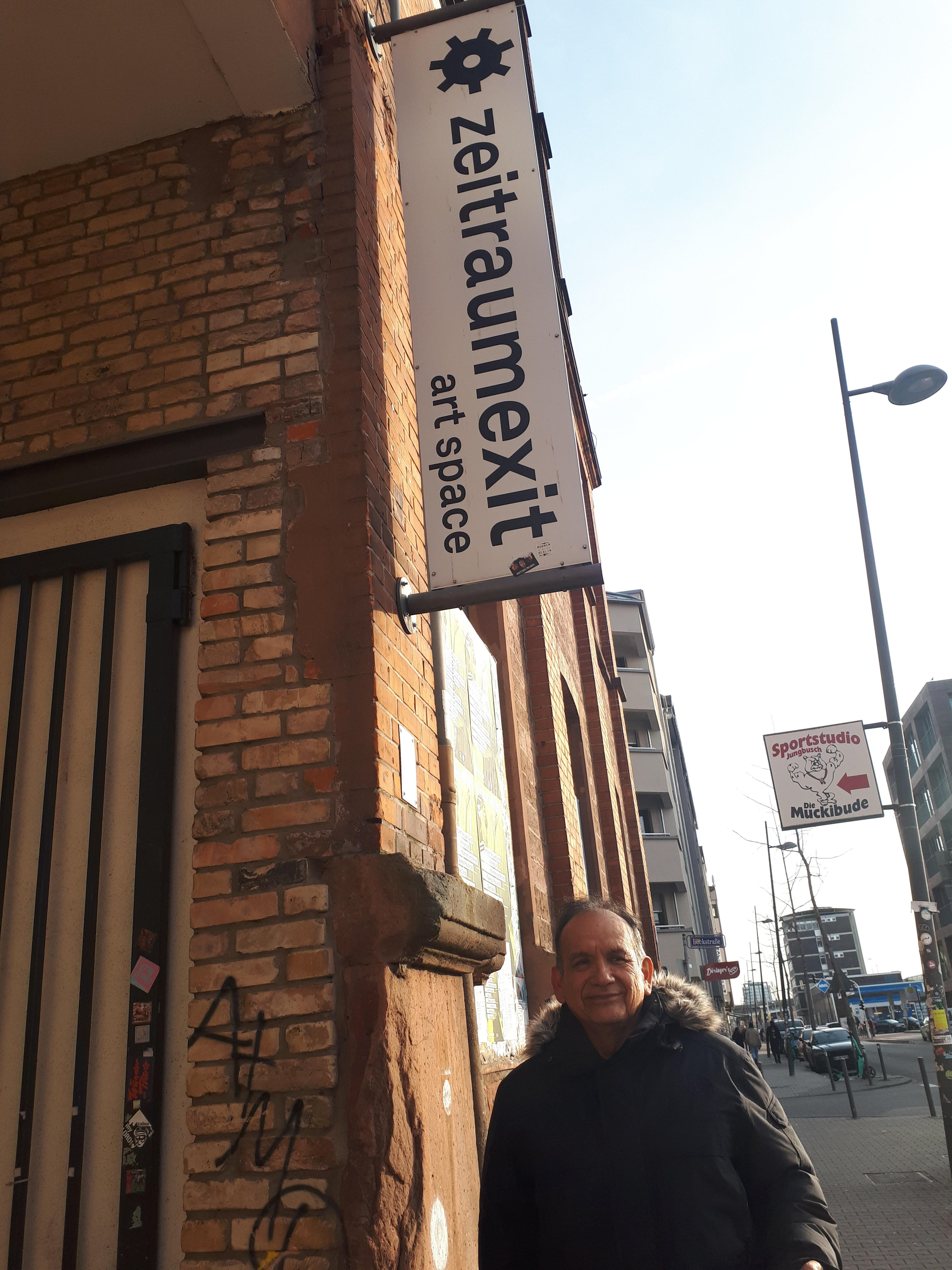 My father entering to Zeitraumexit