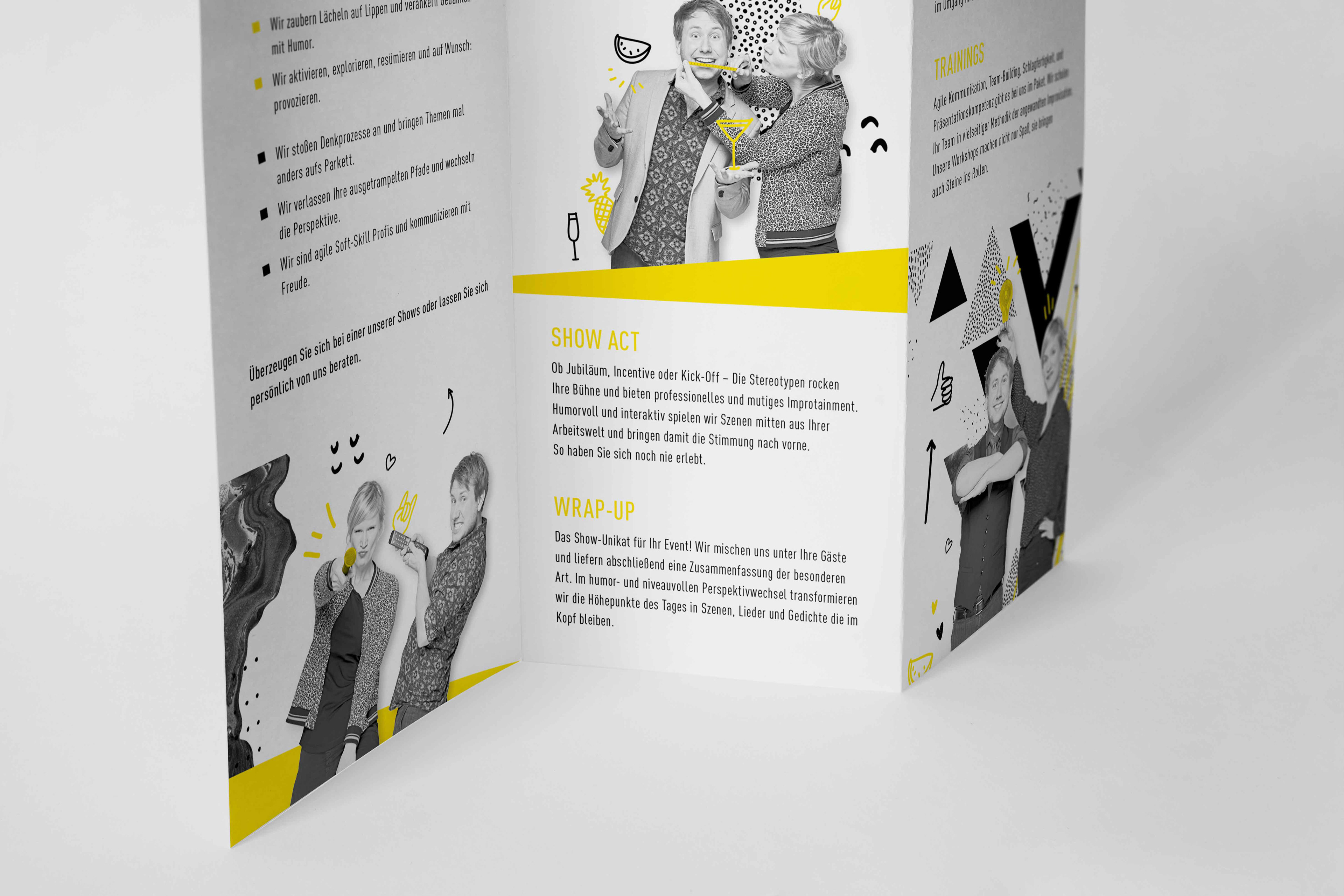 DIN lang Faltflyer – Die Stereotypen (Detailansicht)