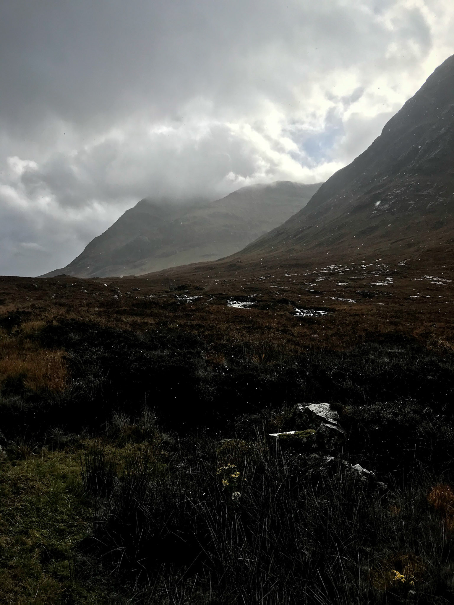 We left on Friday morning in driving rain which didn't stop until we were crossing Rannoch Moor. The first hint of the changing weather came as we passed Buchaille Etive Mhor. There were peeks of sunshine through the clouds.