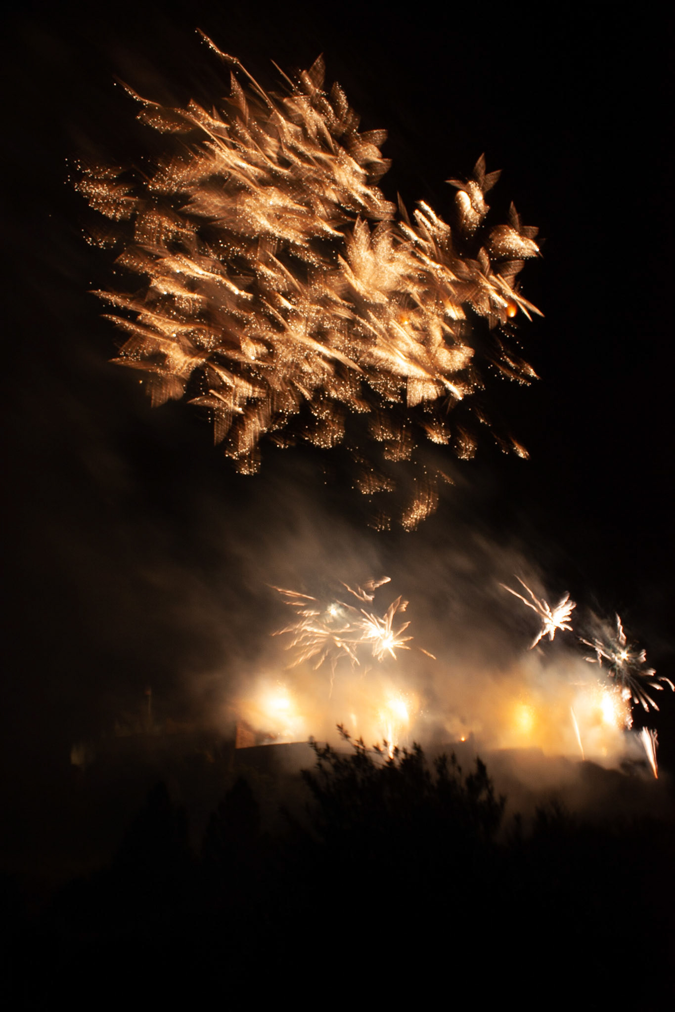 Edinburgh castle fireworks