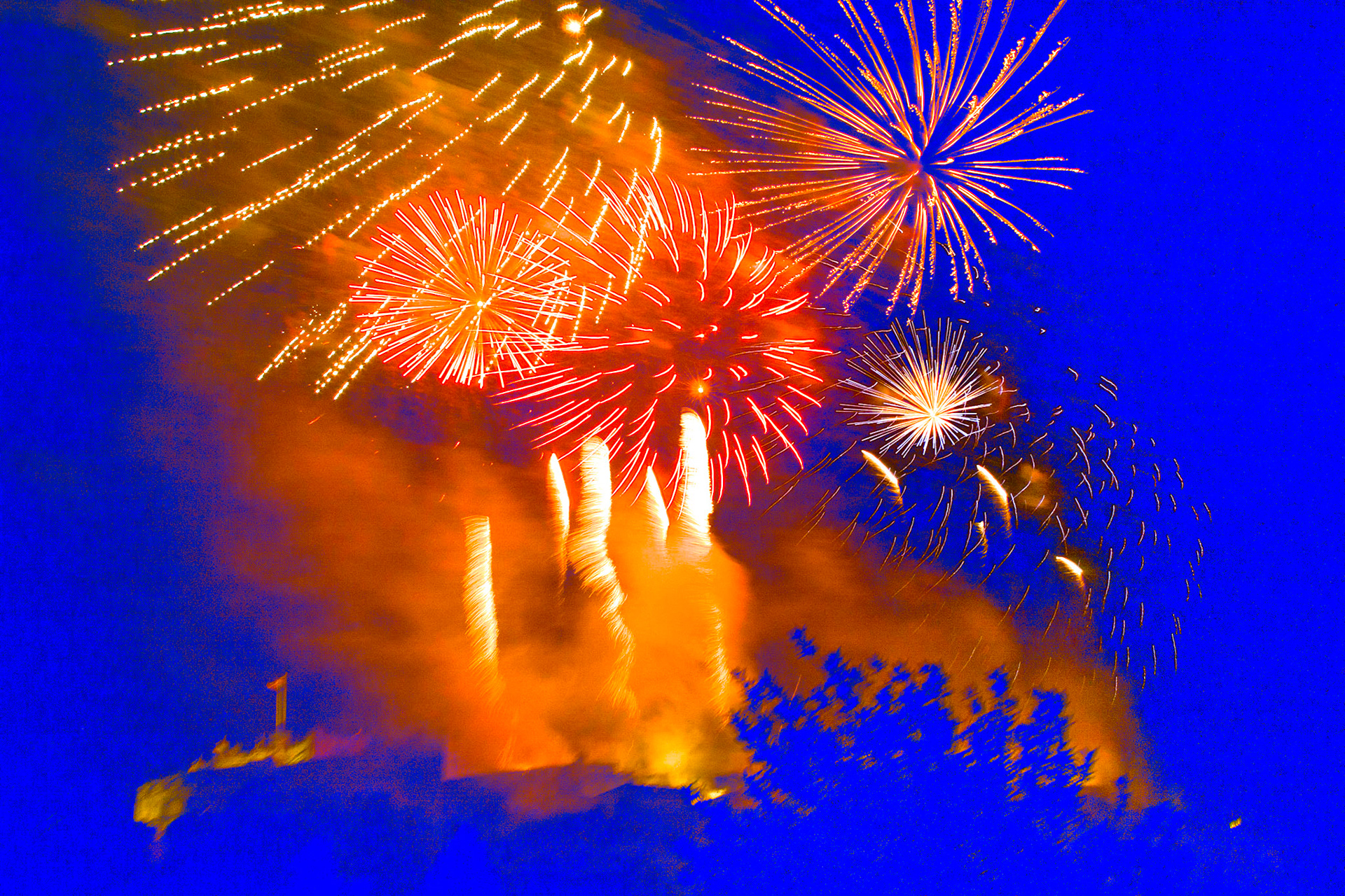 Edinburgh castle fireworks