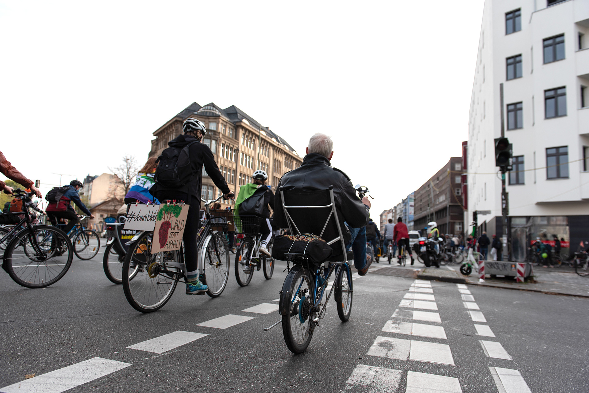 Bike protest "Danni bleibt"