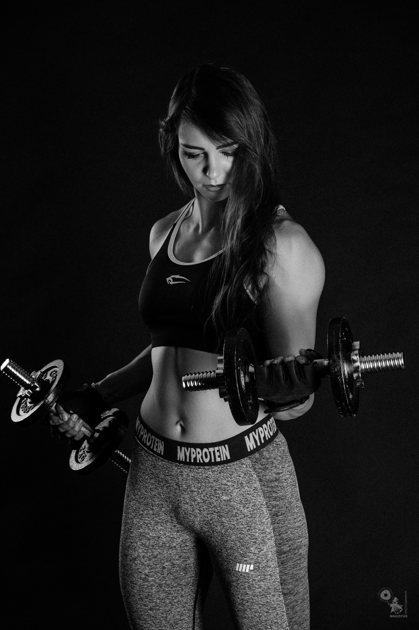 BARBELL | magistus.photography | M: Sesas creations

Zwei weitere Bilder gibt es hier: https://magistus.photography/barbell

#sports #fitness #fitgirl #fitnessmodel #leggings #bellybutton #model #photoshoot #magistus