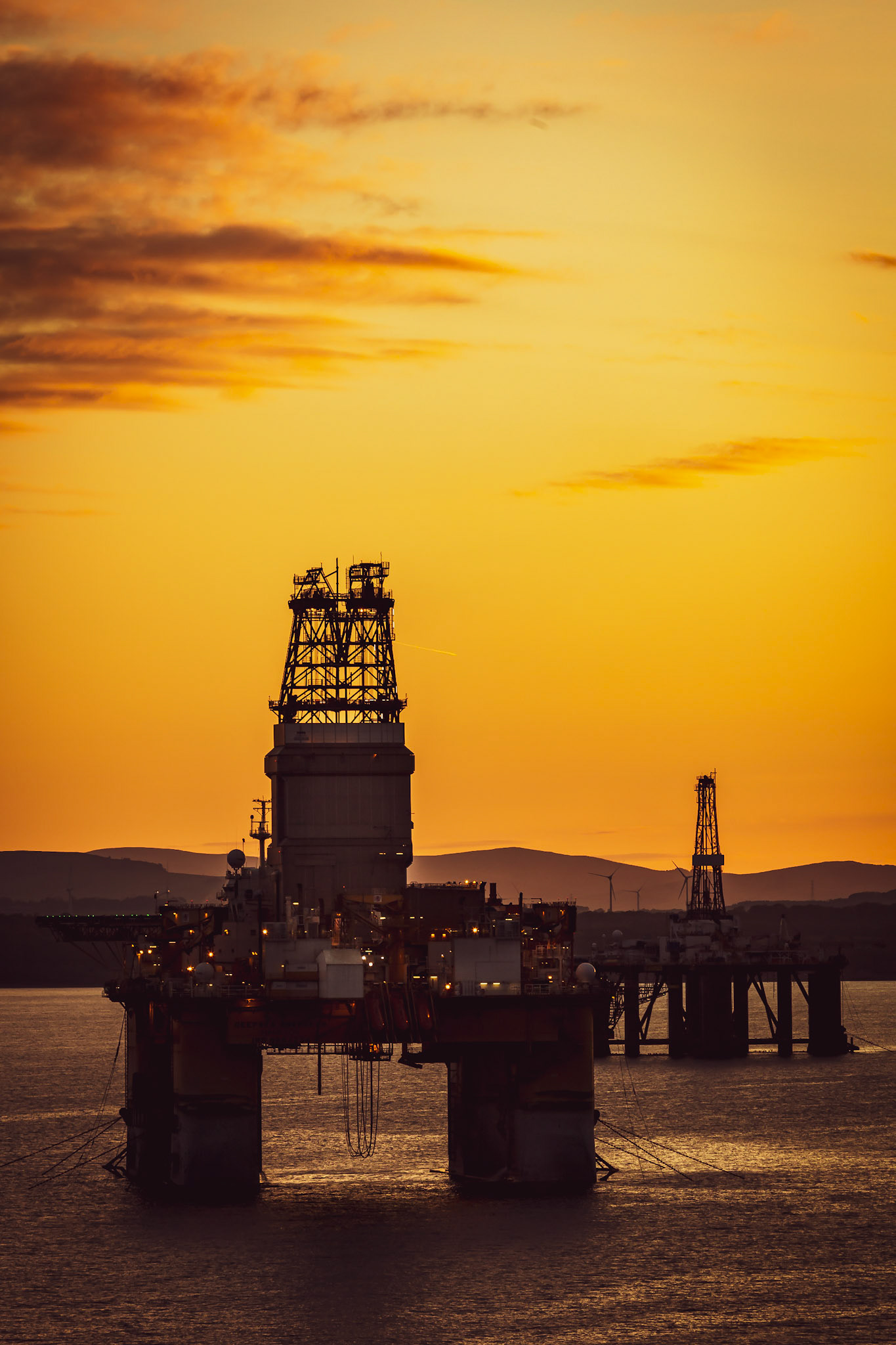 sunset on rigs