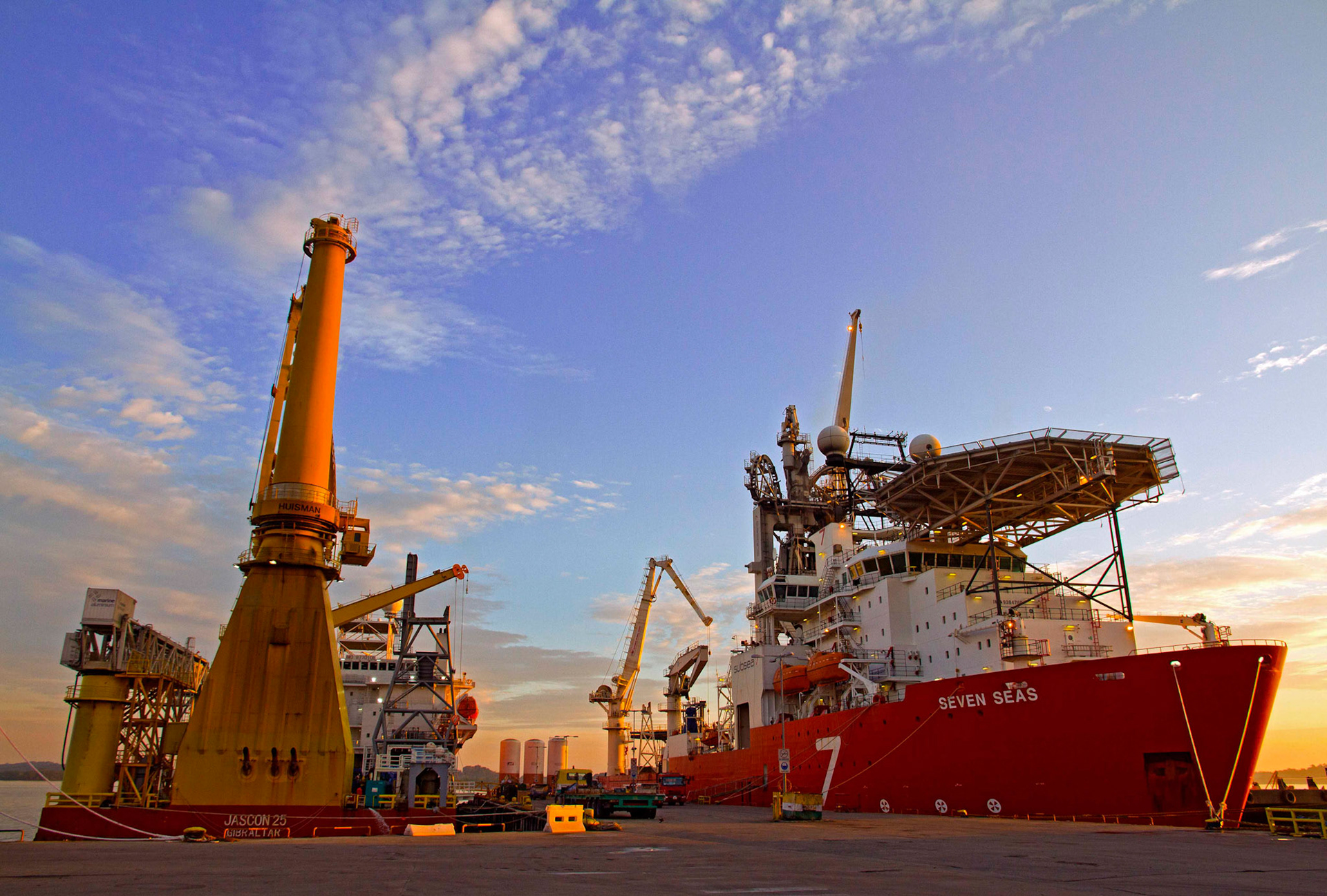 muti purpose vessels together