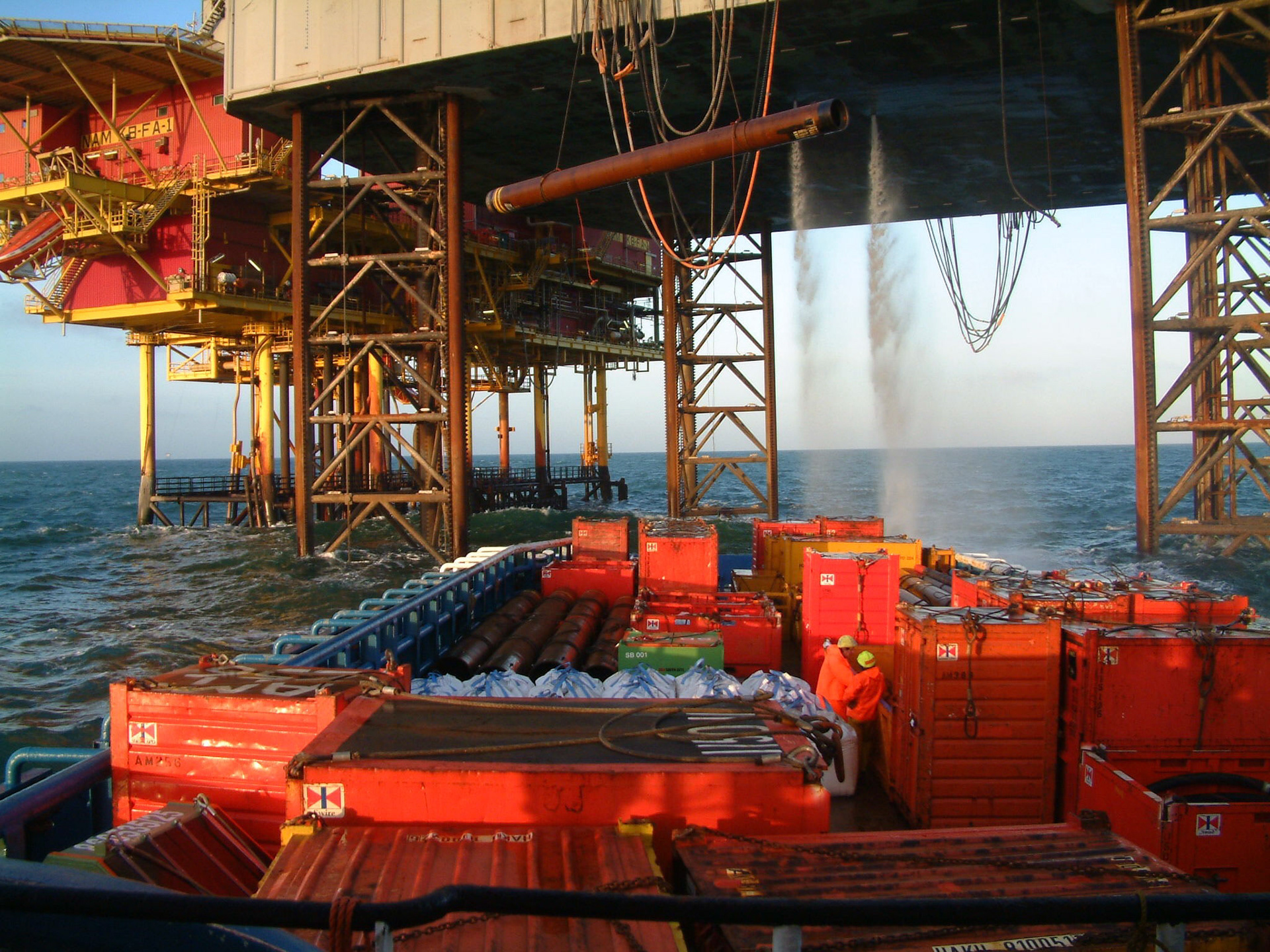 Deck operations at Jack up 