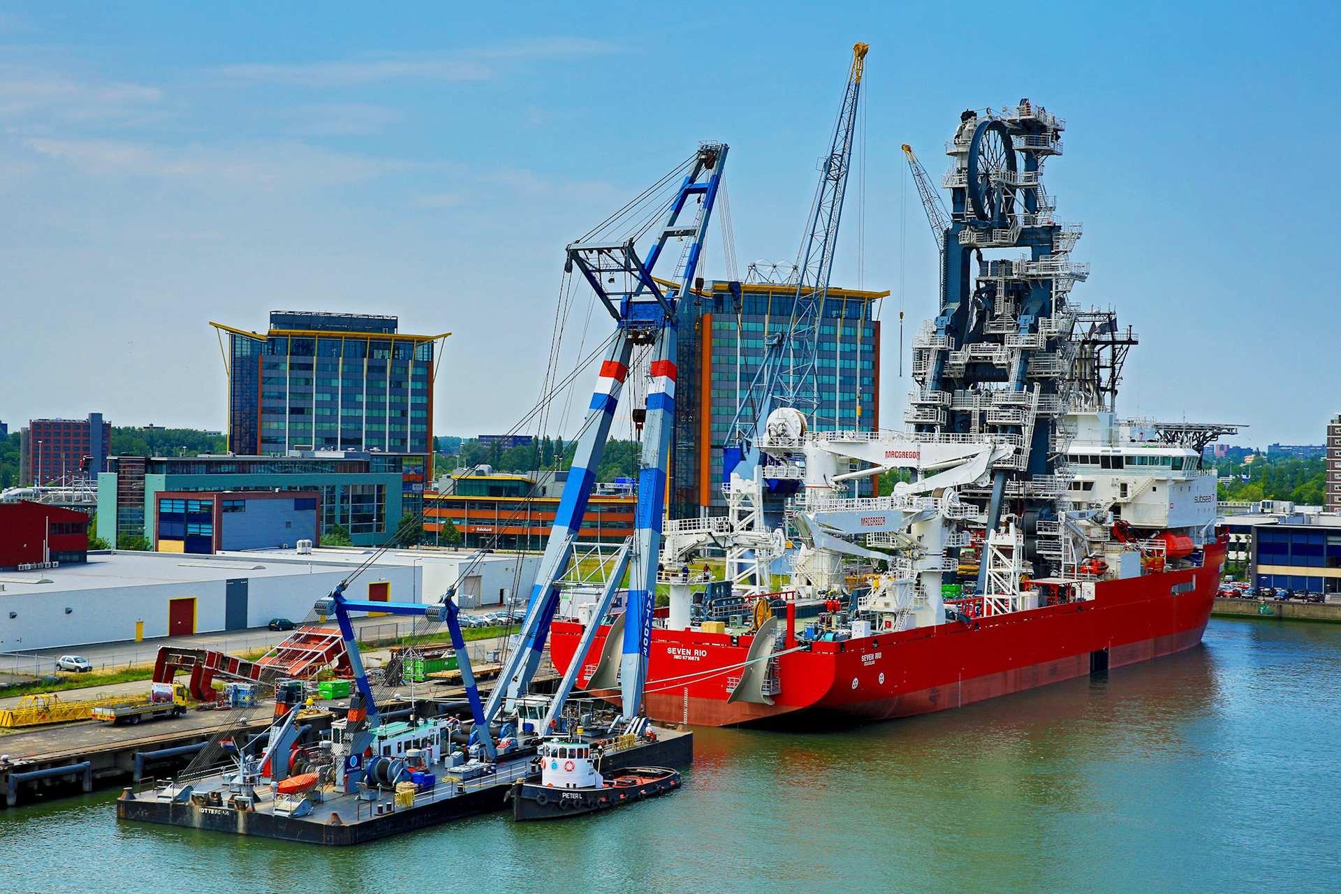 fitting knuckleboom crane