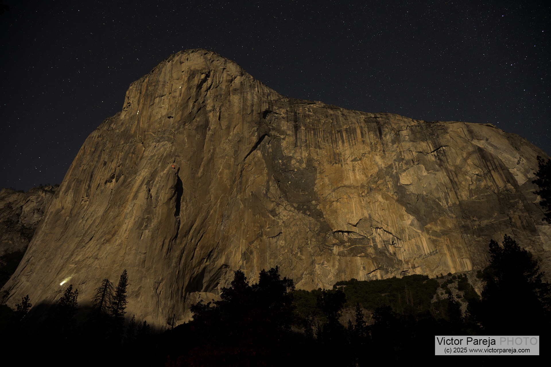 Climbers in El Capitan - Yosemite National Park