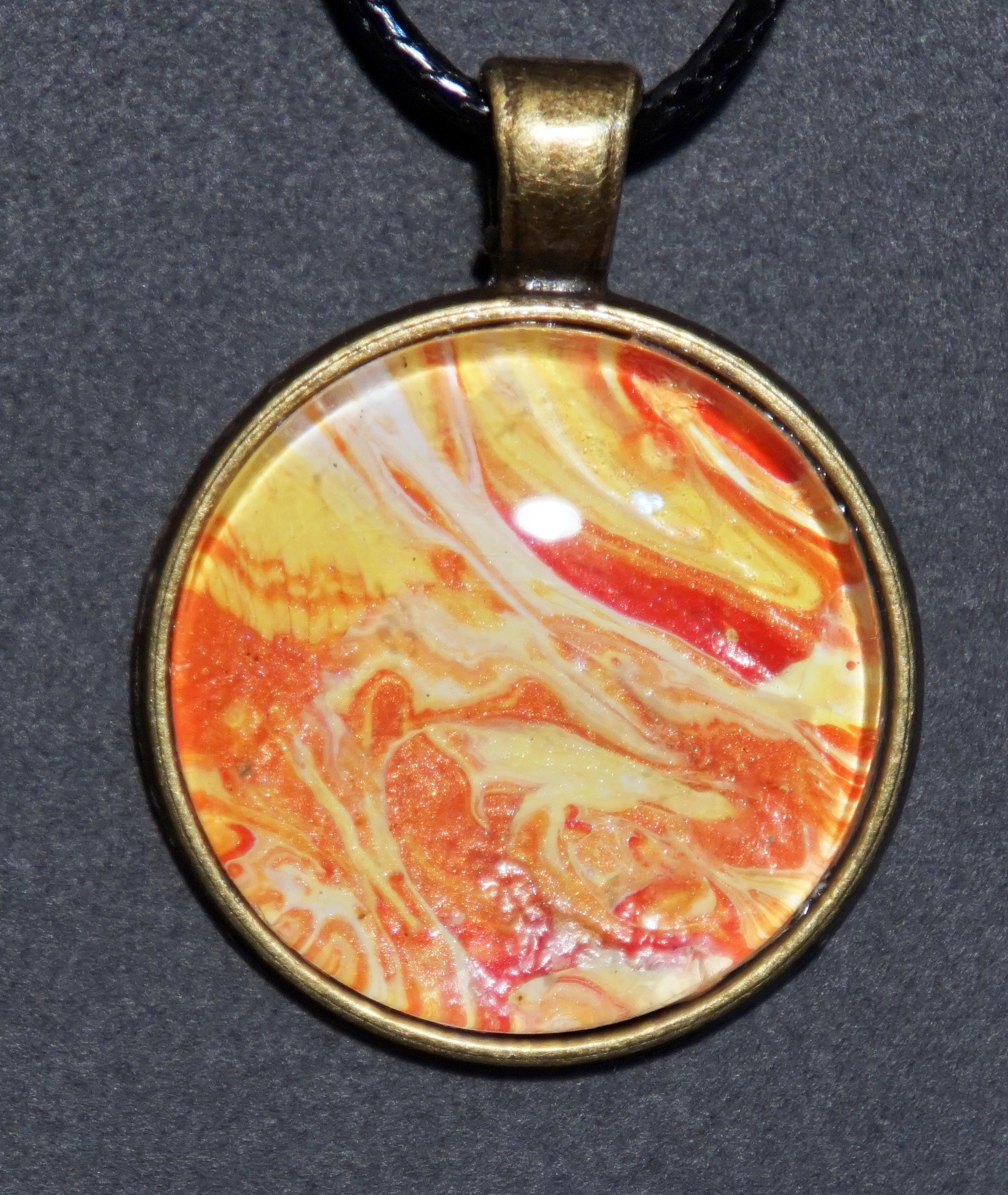 Pendant Acrylic Fluid Painting