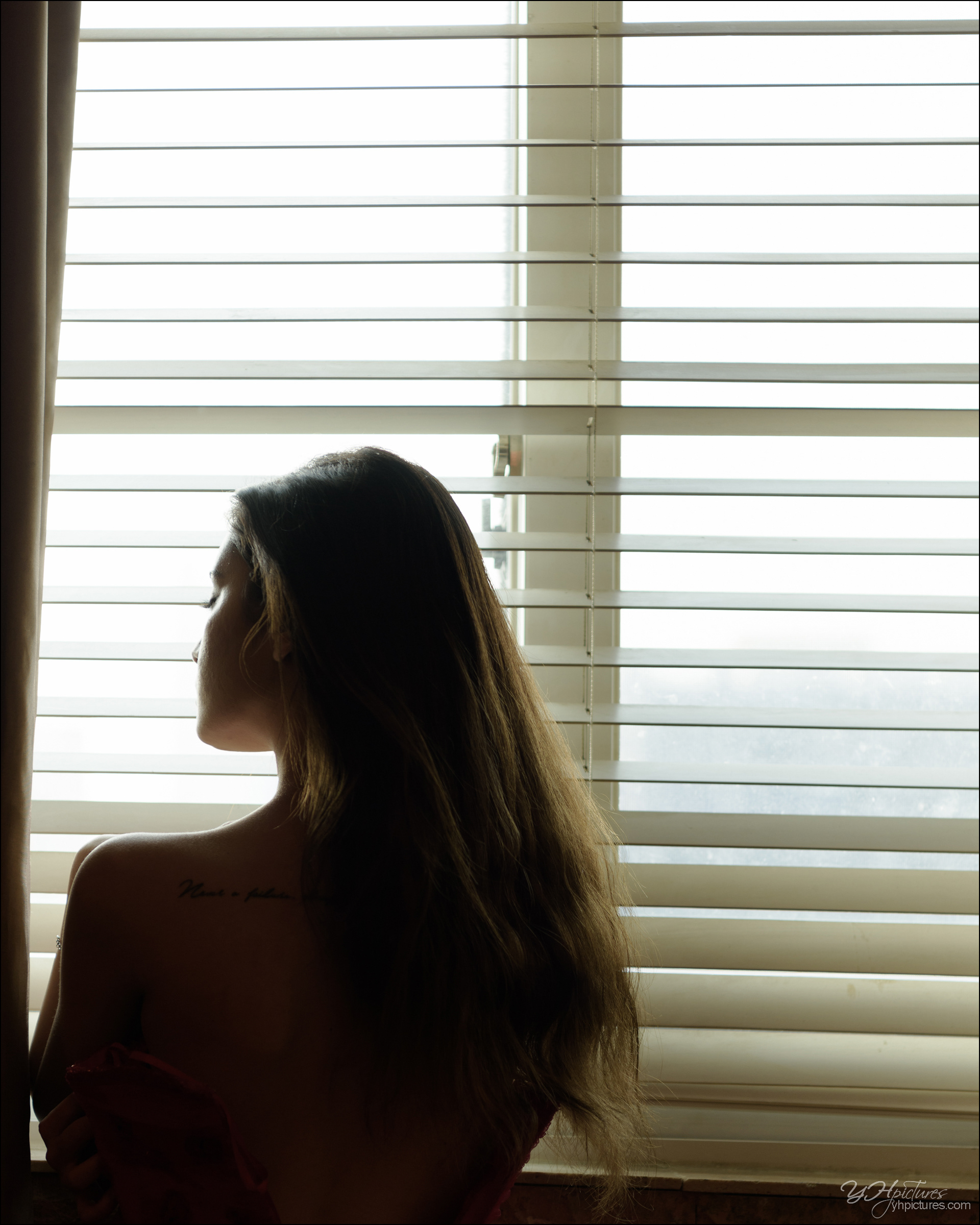 Fatima05YU290931_01HI │ D810 │ B1