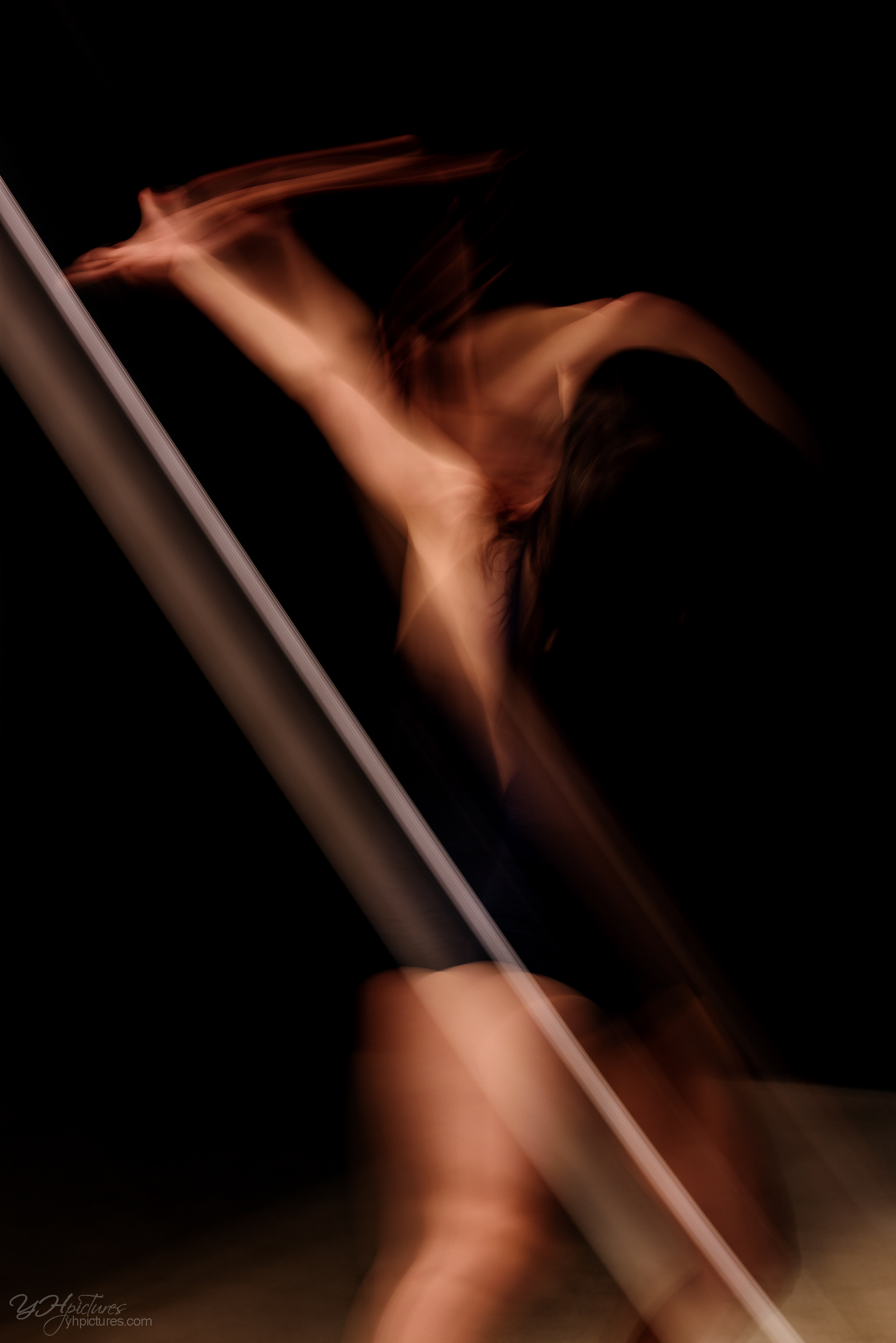 CYR05YU210555_08HI │ D810 │ B1 +Halogen