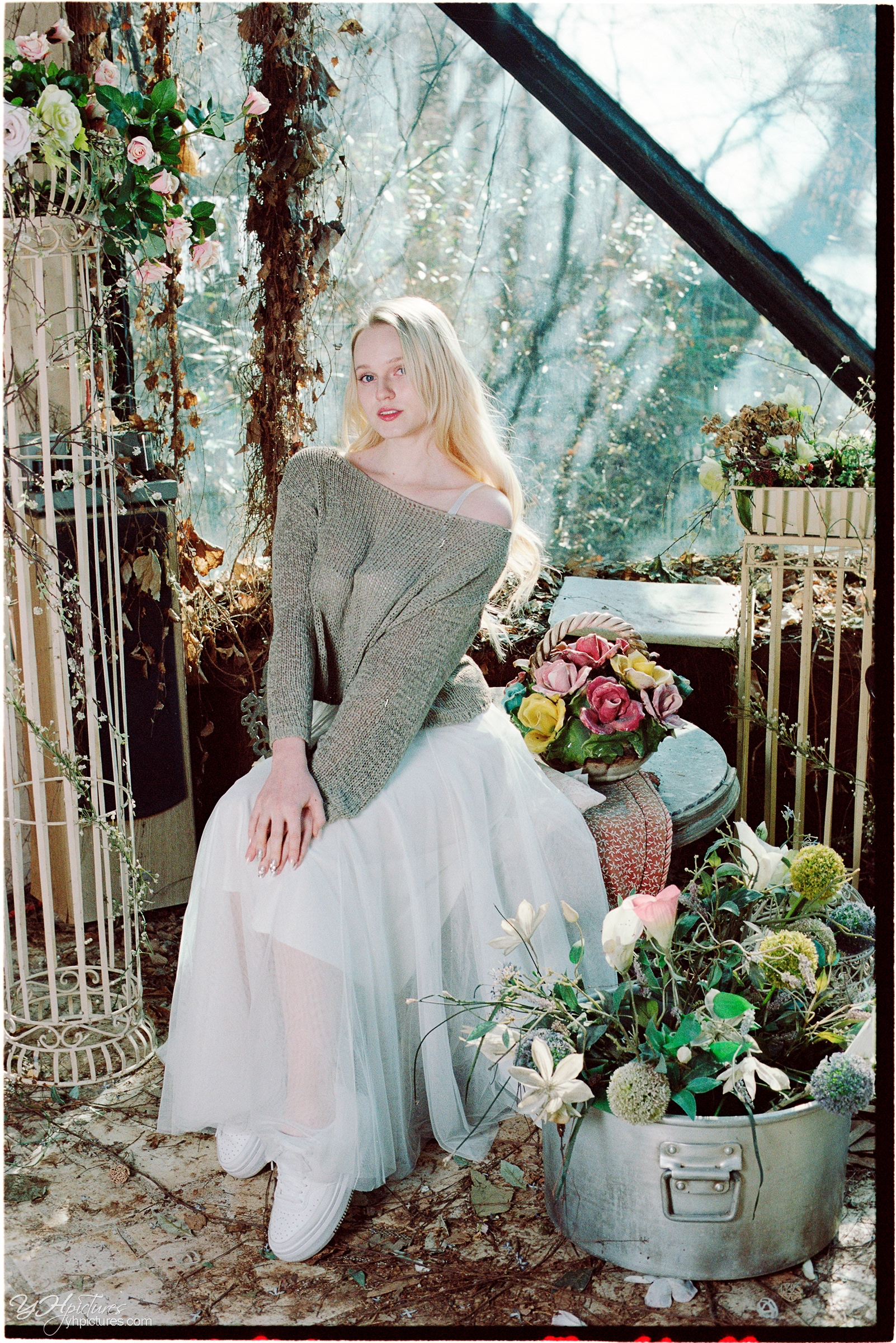 Alice12HP030127_08HI @Anseong │ F6 │ Portra160 │ B10 B10xPlus │ 9000ED