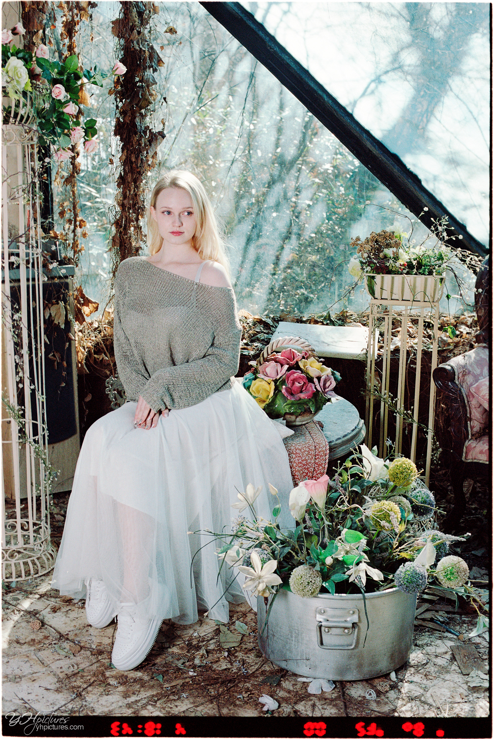 Alice12HP030135_08HI @Anseong │ F6 │ Portra160 │ B10 B10xPlus │ 9000ED