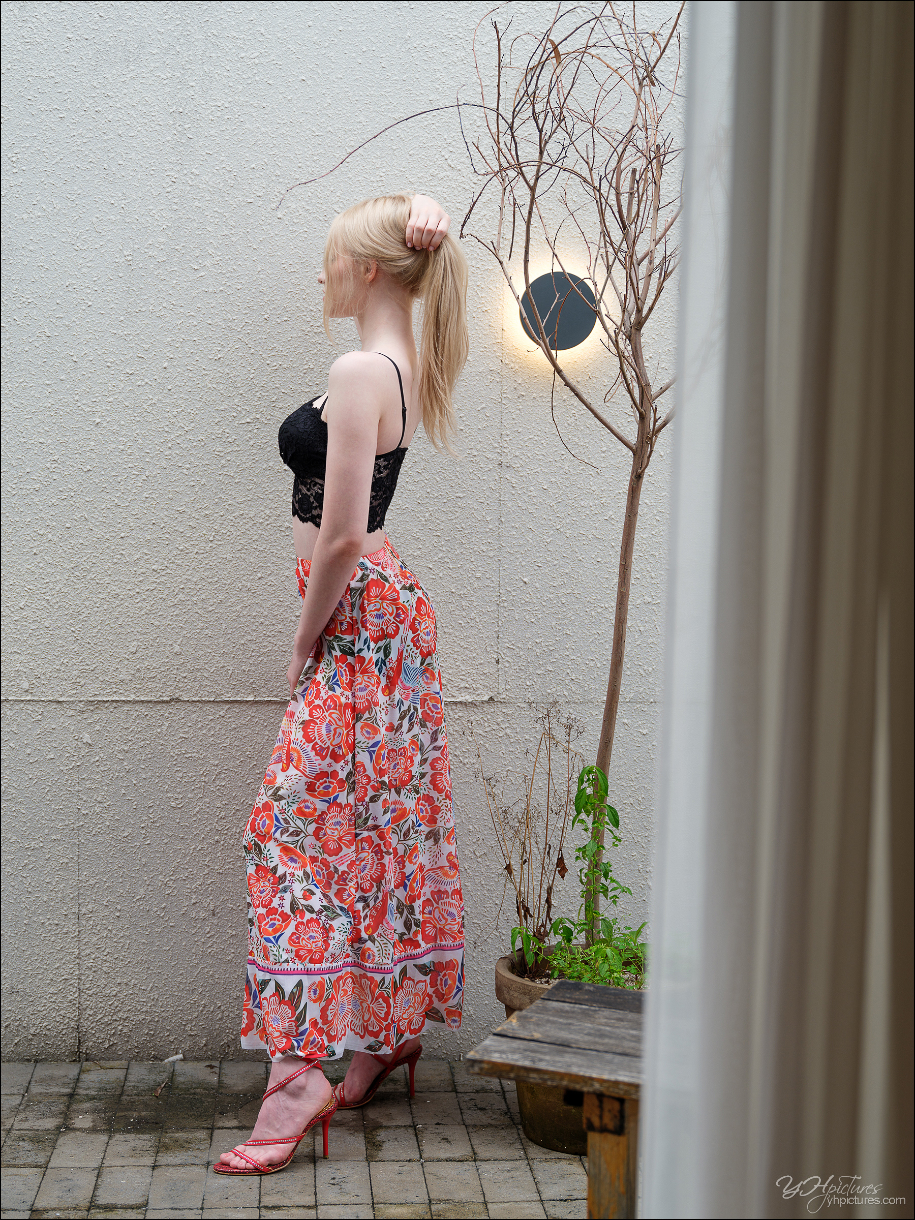 Alice07HP090232 │ GFX100S │ B10xPlus