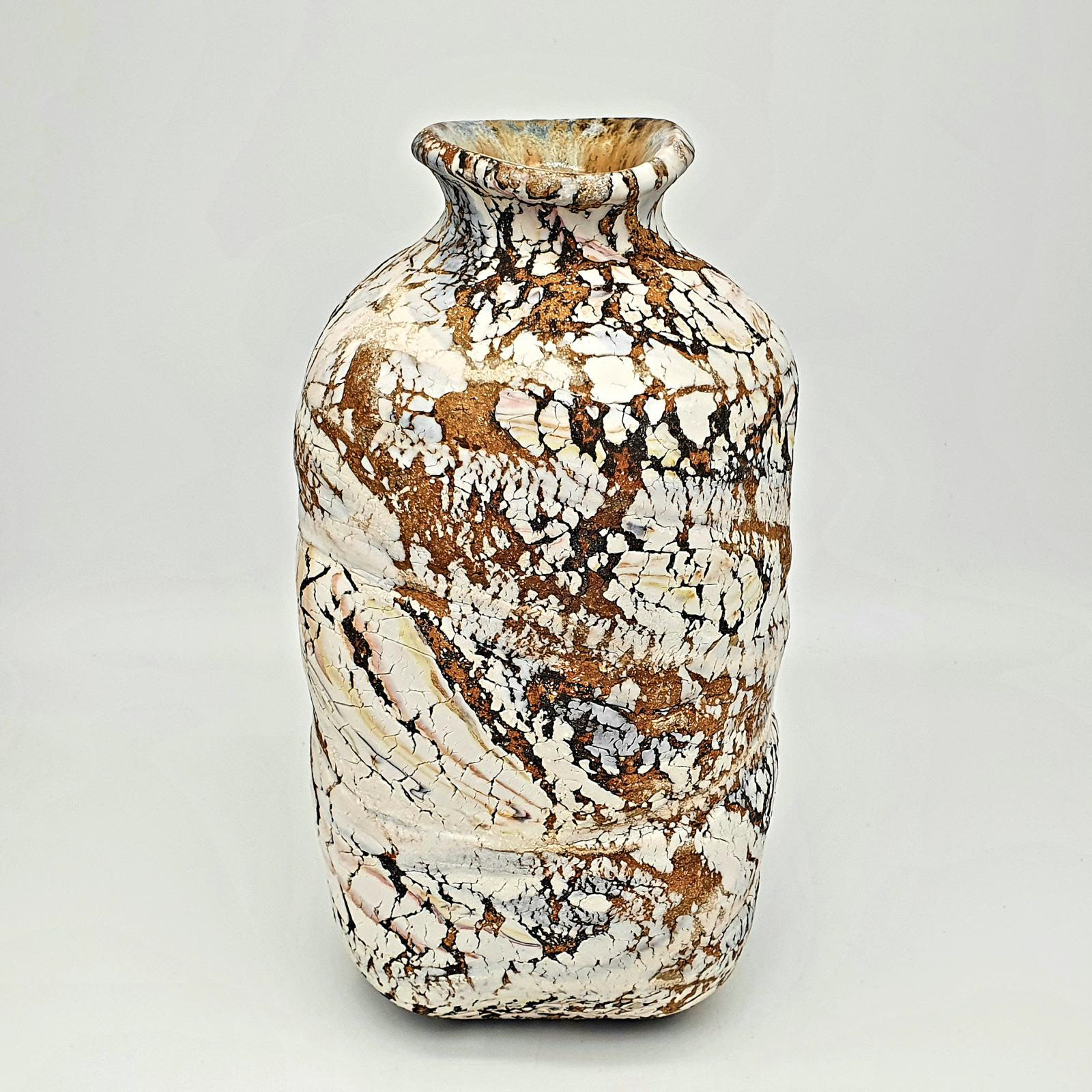 Vase bouteille 480€