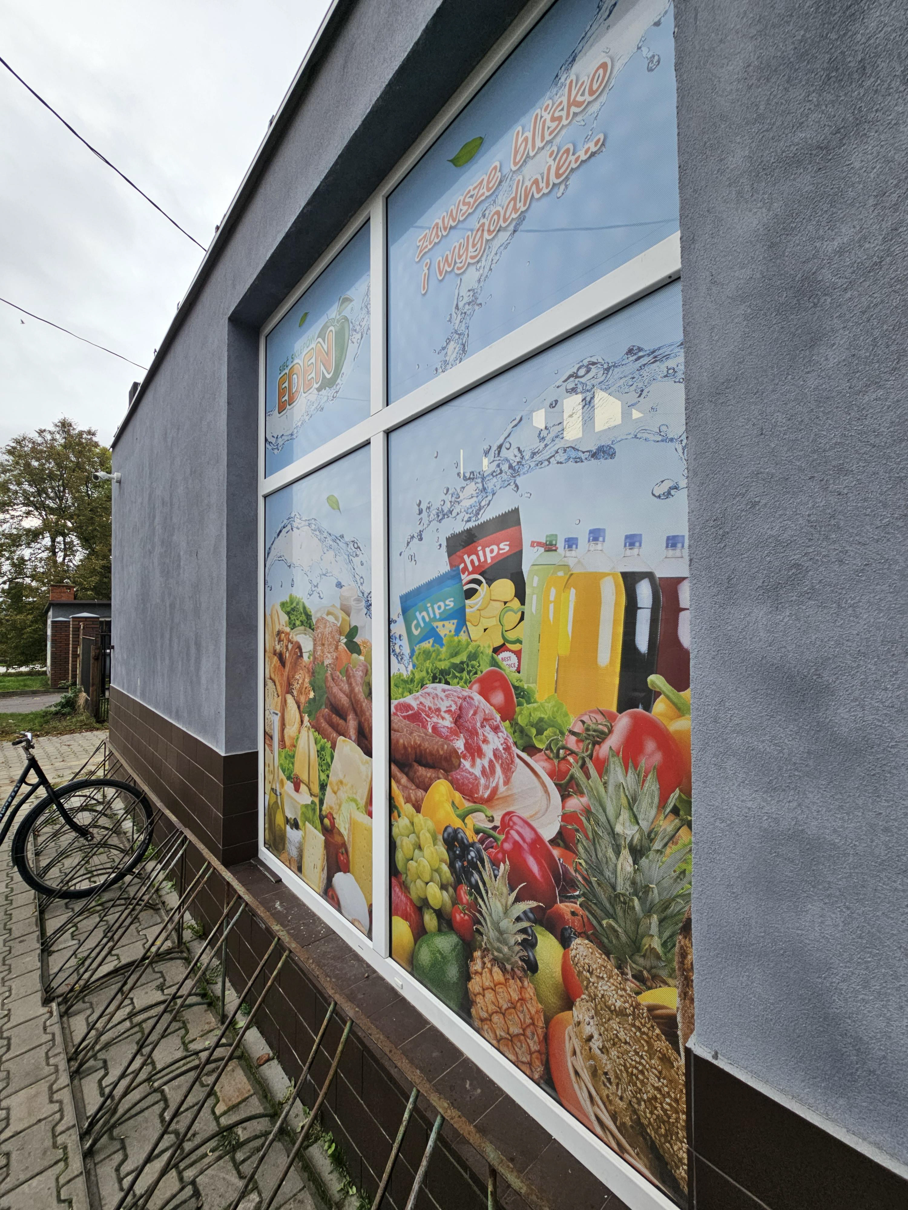 Oklejenie okien folią OVW