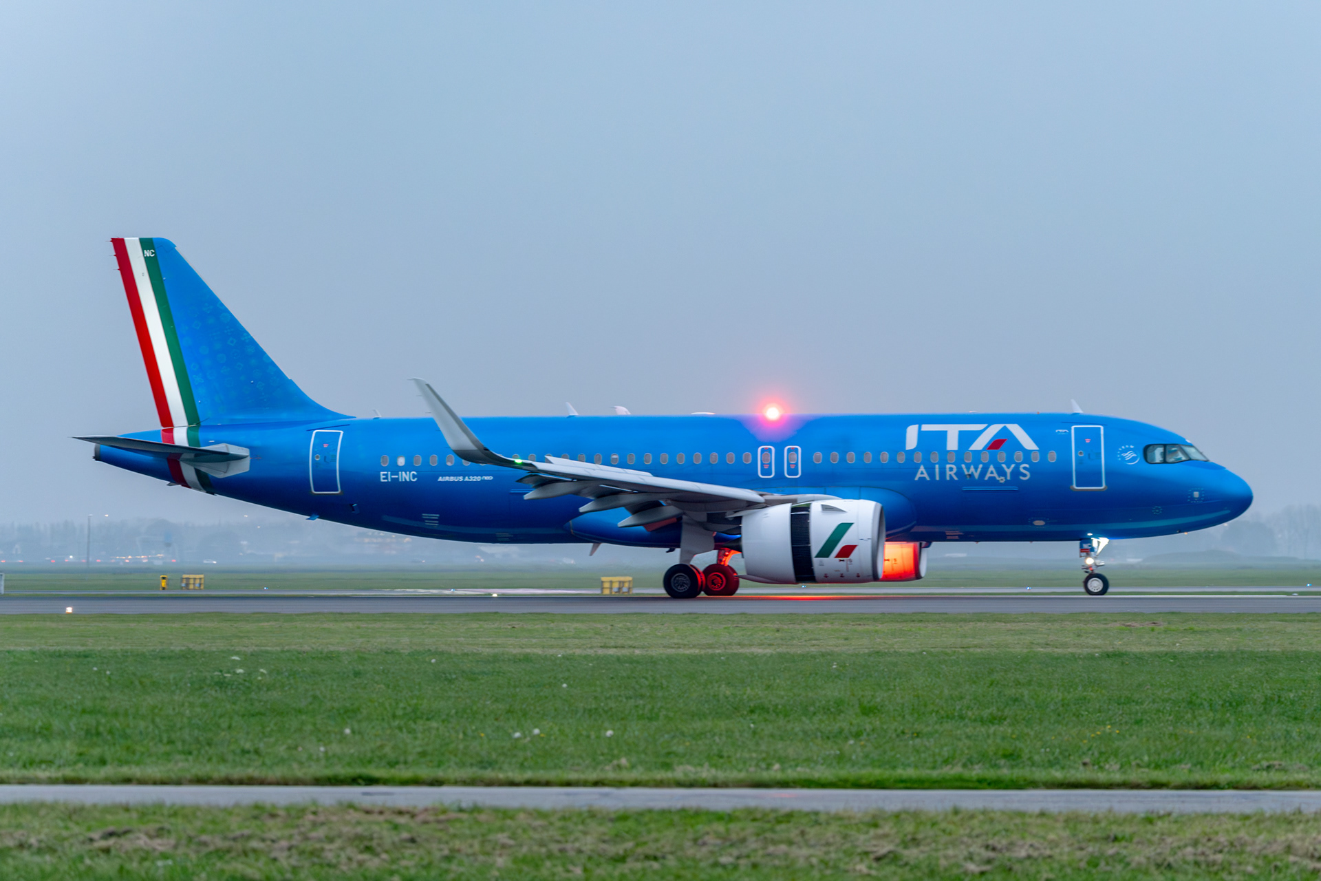 EI-INC-IAT Airways-Airbus a320neo-AMS_EHAM