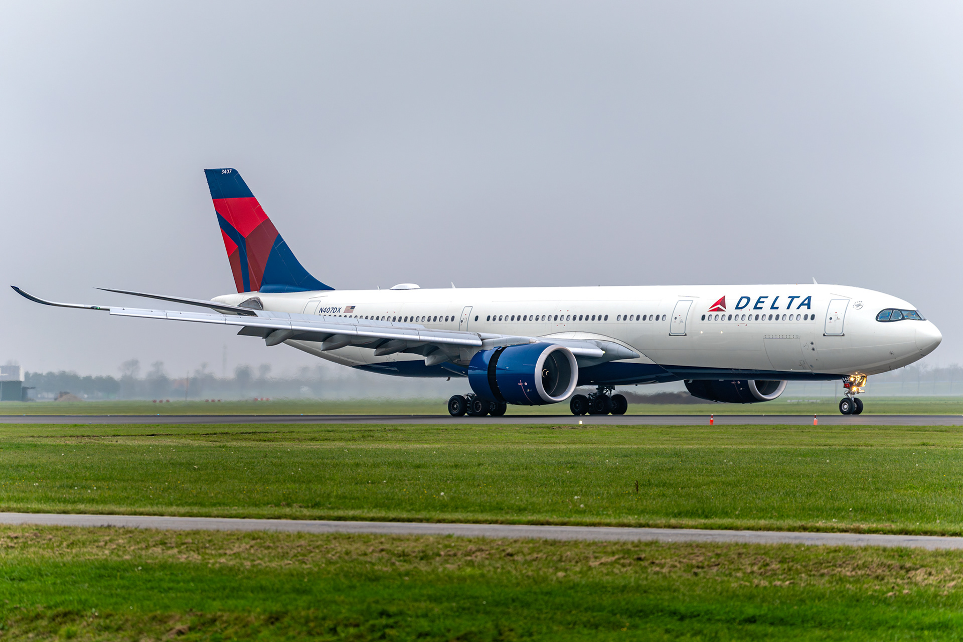 N407DX-Delta Air Lines-Airbus A330-900-AMS_EHAM