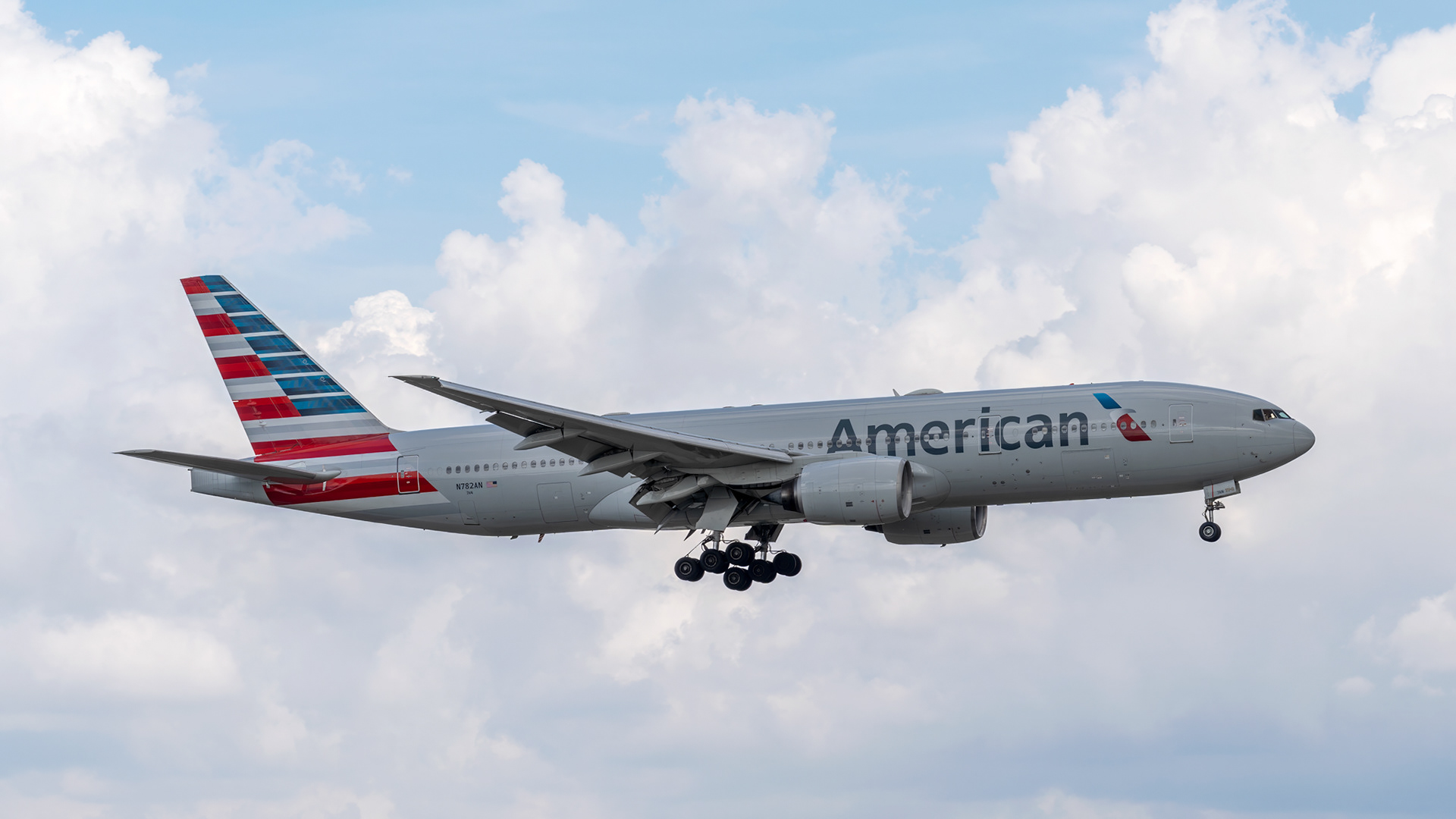N782AN-American Airlines-Boeing 777-223ER