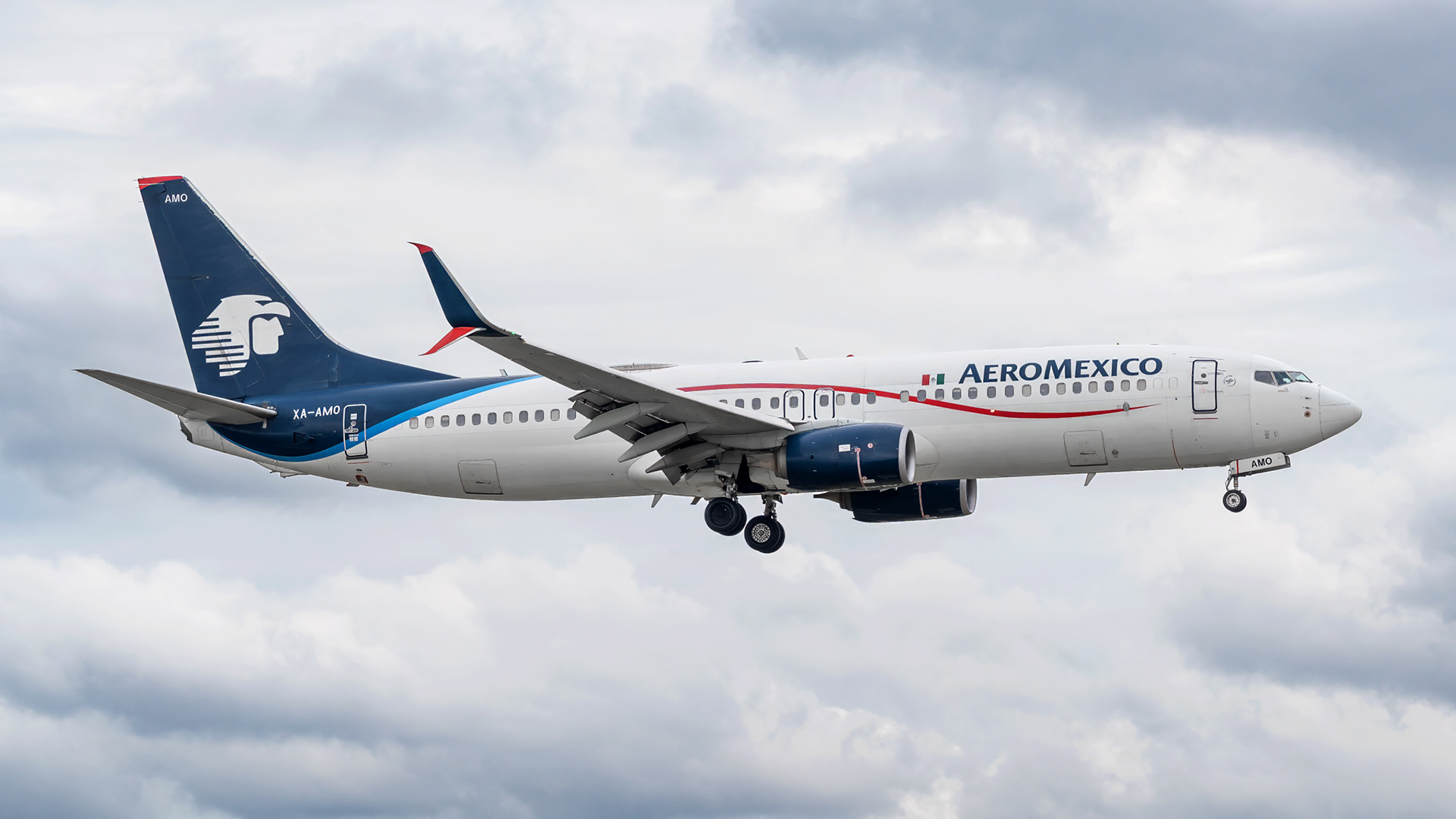 XA-AMO-Aeroméxico-Boeing 737-852(WL)-DFW_KDFW