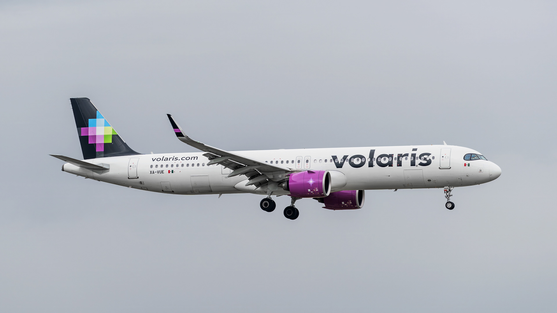 XA-VUE-Volaris-Airbus A321-271NX-DFW_KDFW