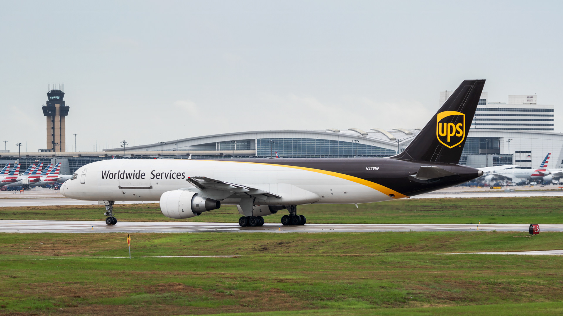 N429UP-United Parcel Service (UPS)-Boeing 757-24APF-DFW_KDFW