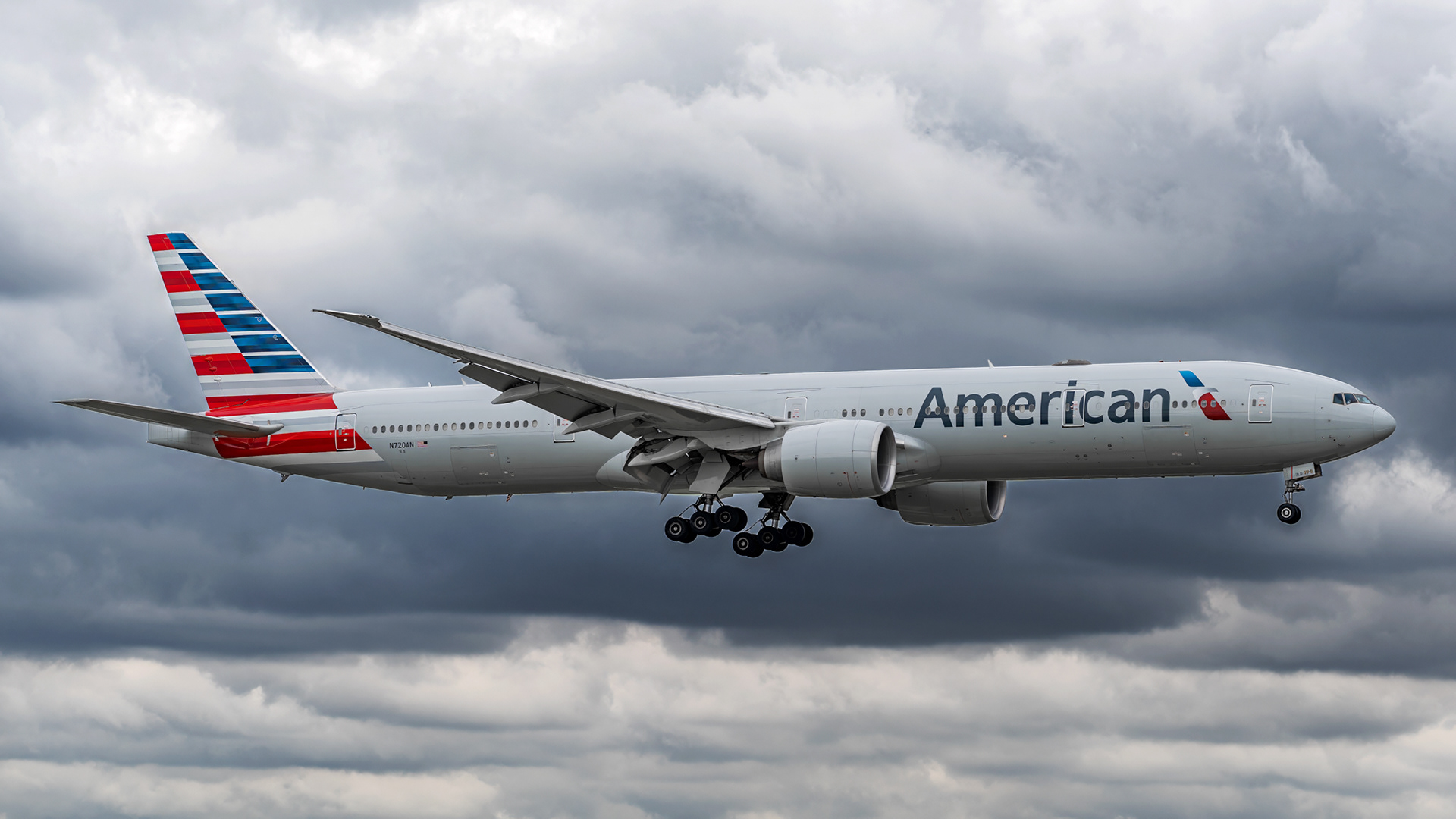N720AN-American Airlines-Boeing 777-323ER-DFW_KDFW